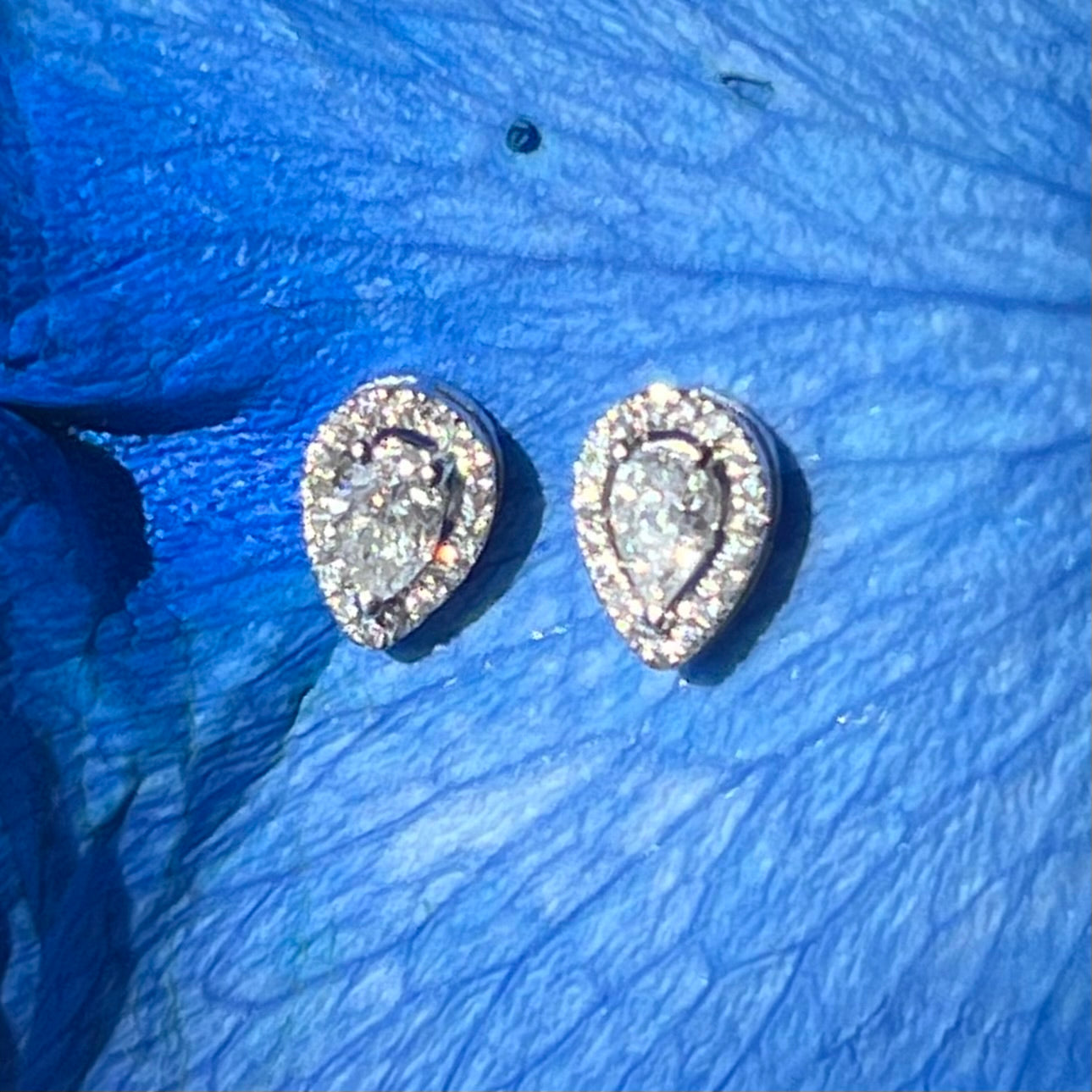 14K Yellow Gold Pear Diamond Earring Studs