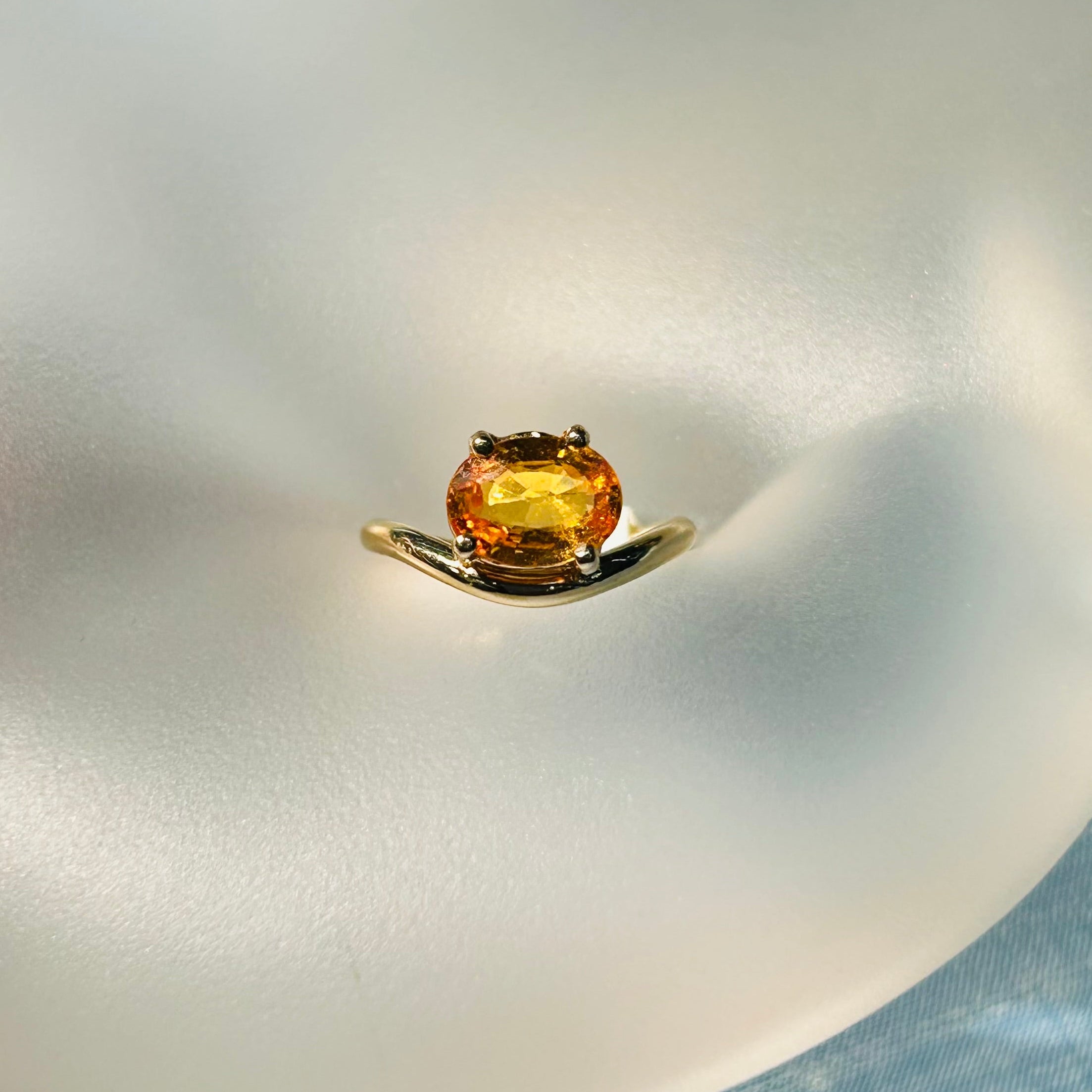 14k Yellow Gold Yellow Sapphire Wavy Pinky Ring Size 1.5