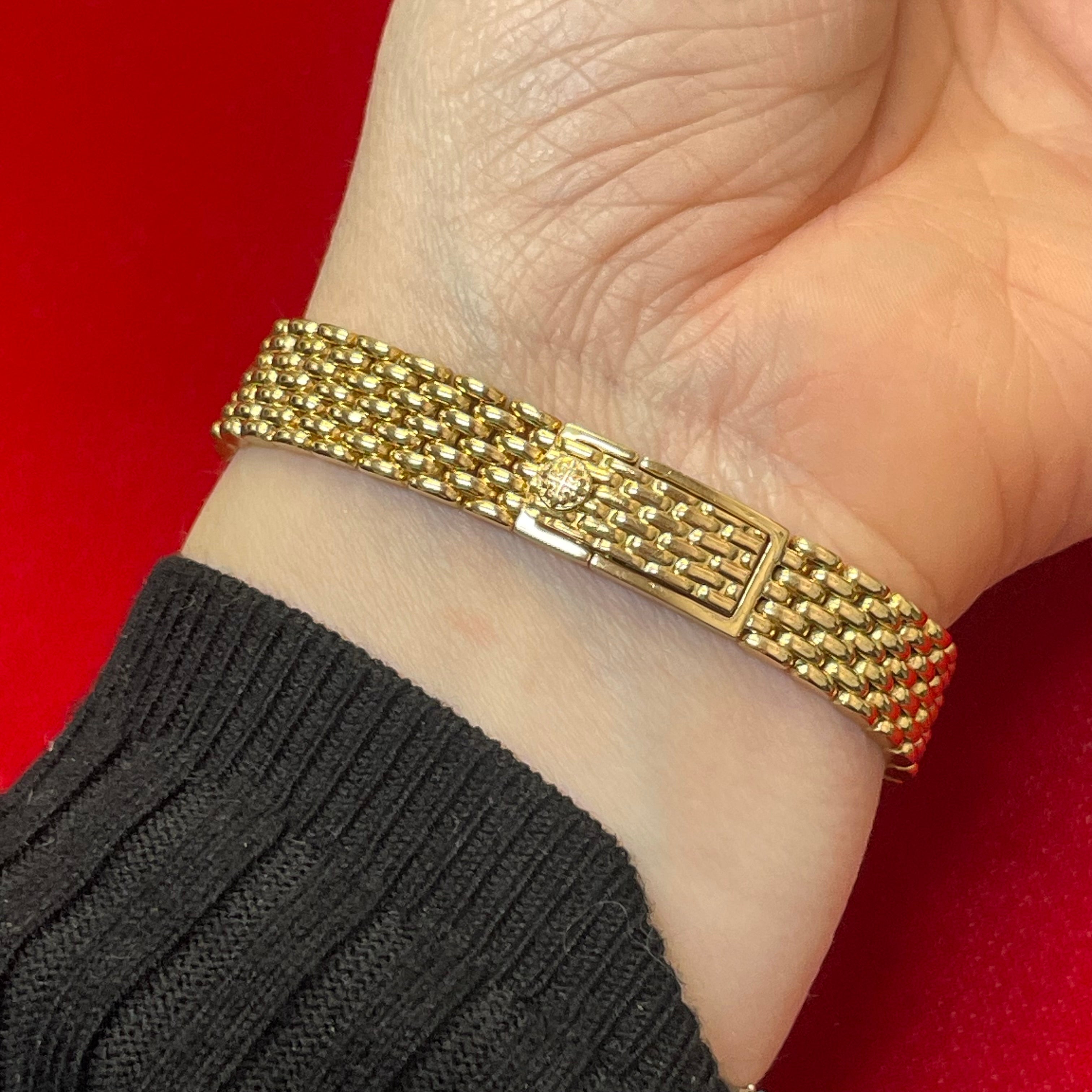 20mm Ladies Patek Phillips Calatrava 18K Yellow Gold