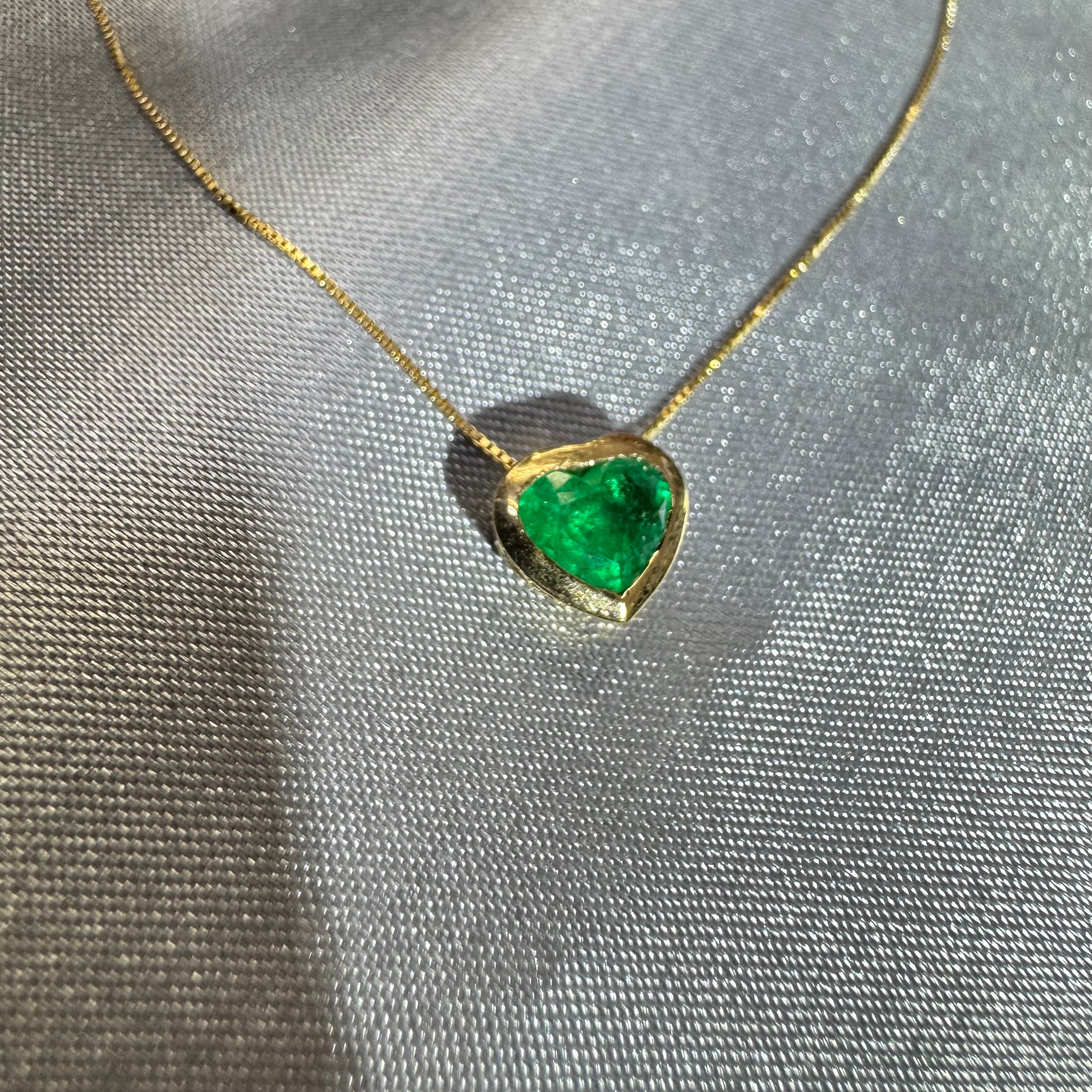 18K Gold Bezel Set Colombian Emerald Necklace