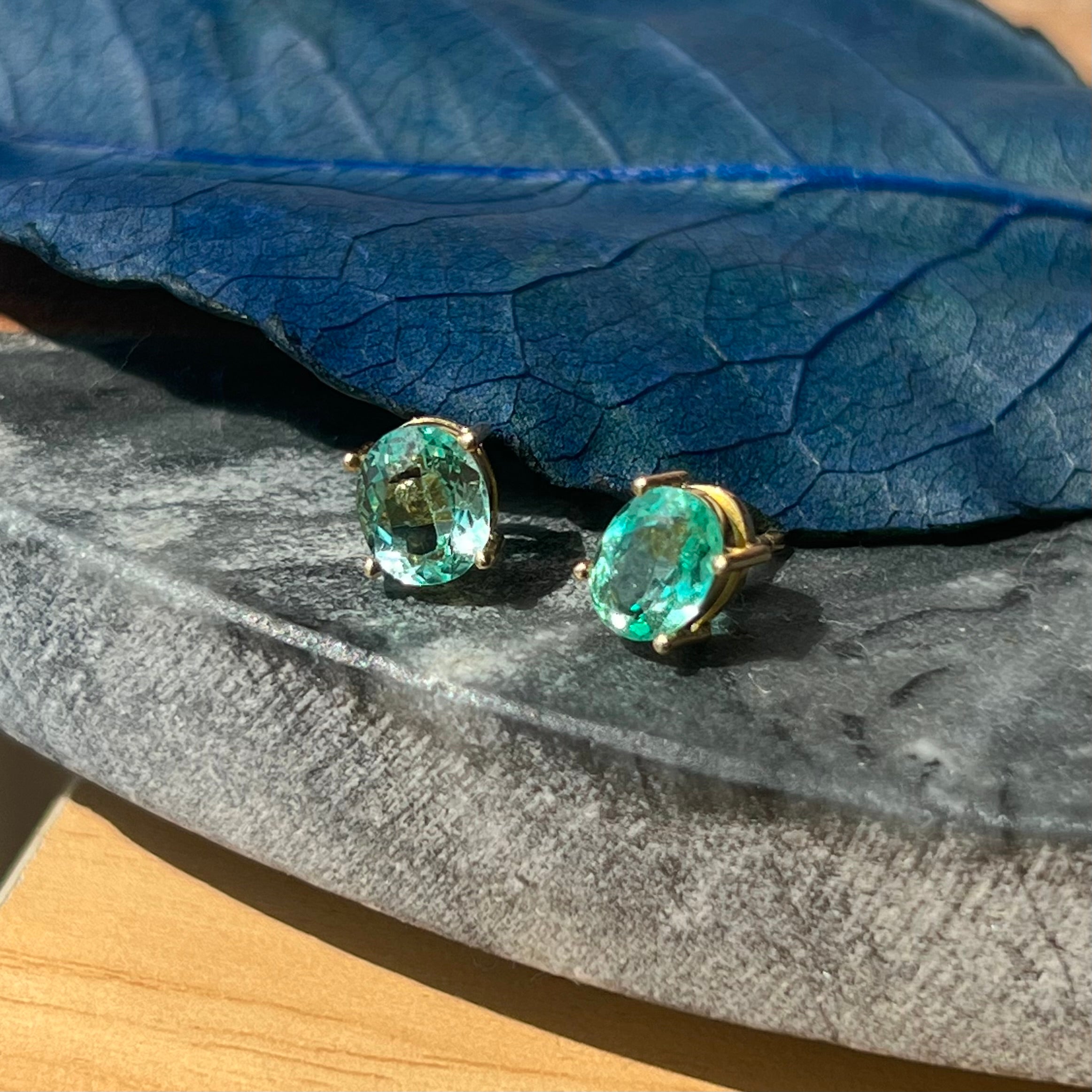 Colombian Emerald 18K Yellow Gold Stud Earrings