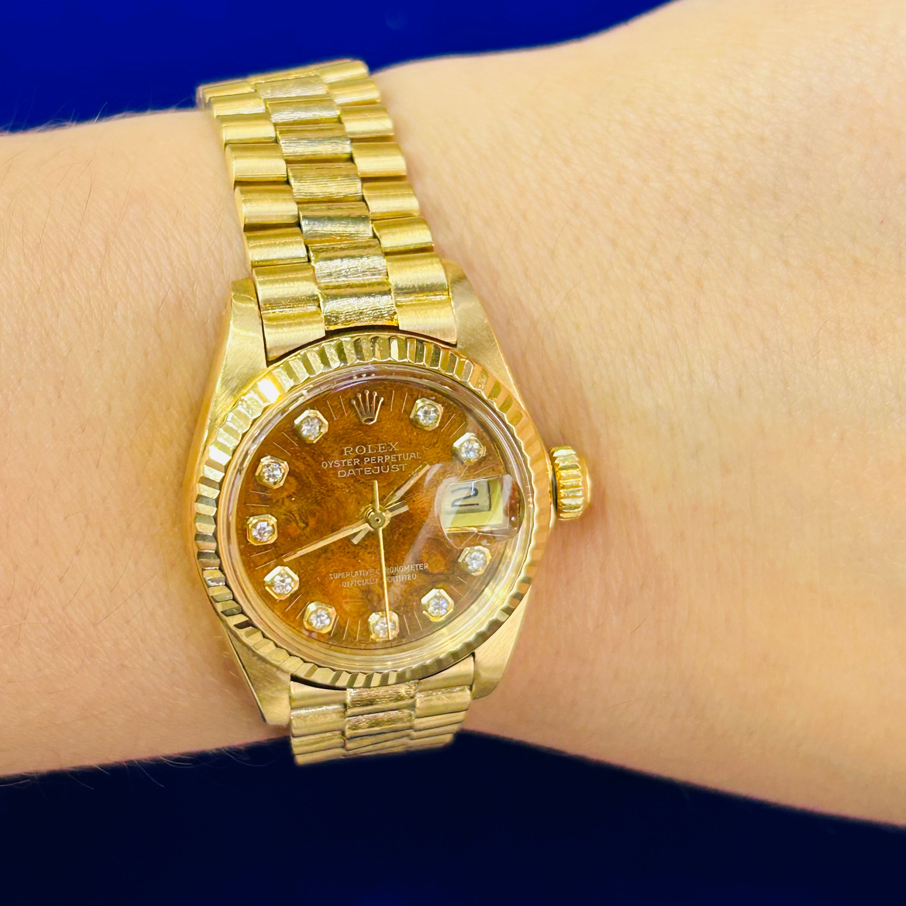 Vintage 18K Yellow Gold 26MM Oyster Perpetual Date Rolex Watch