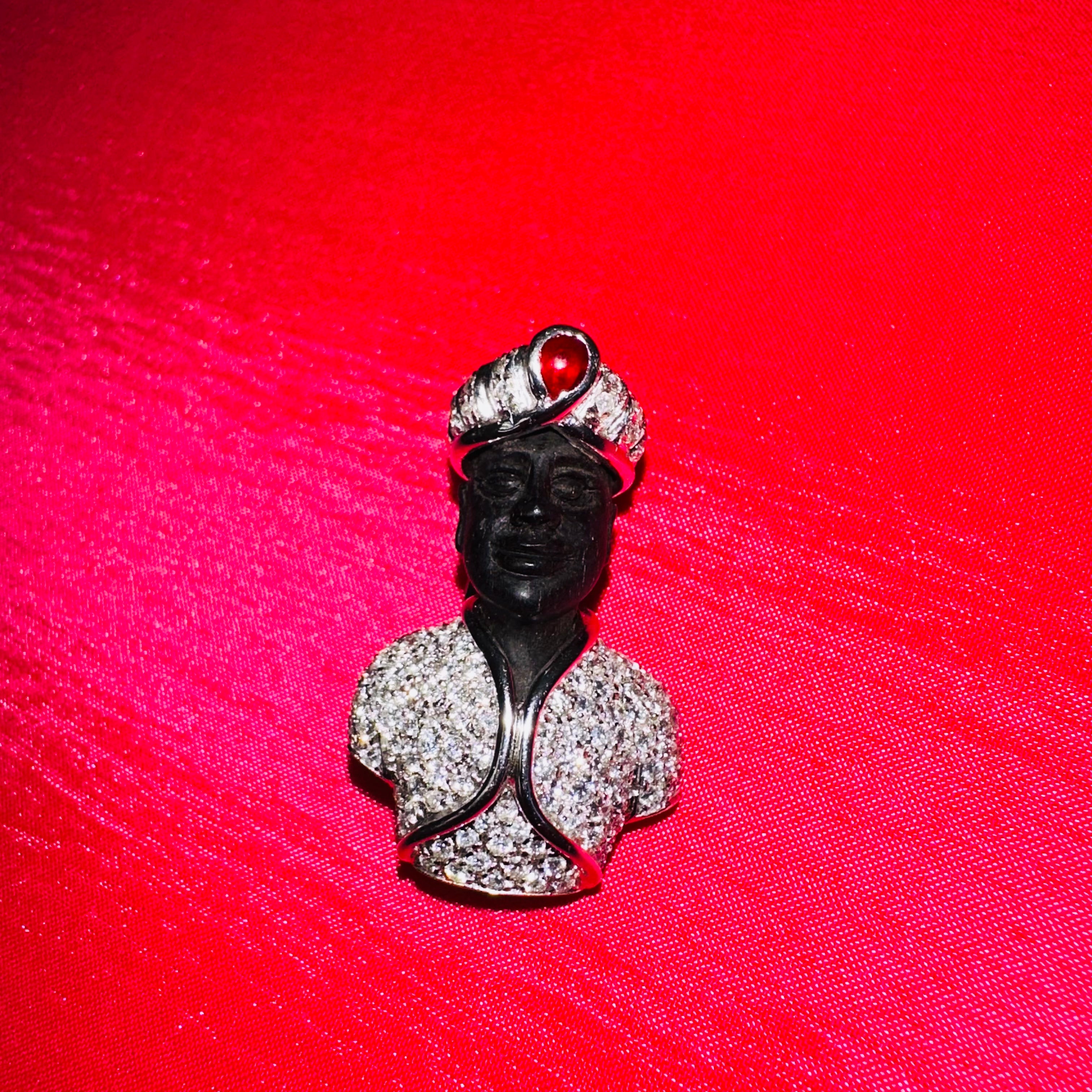 18K White Gold Vintage Diamond Black Moor Brooch