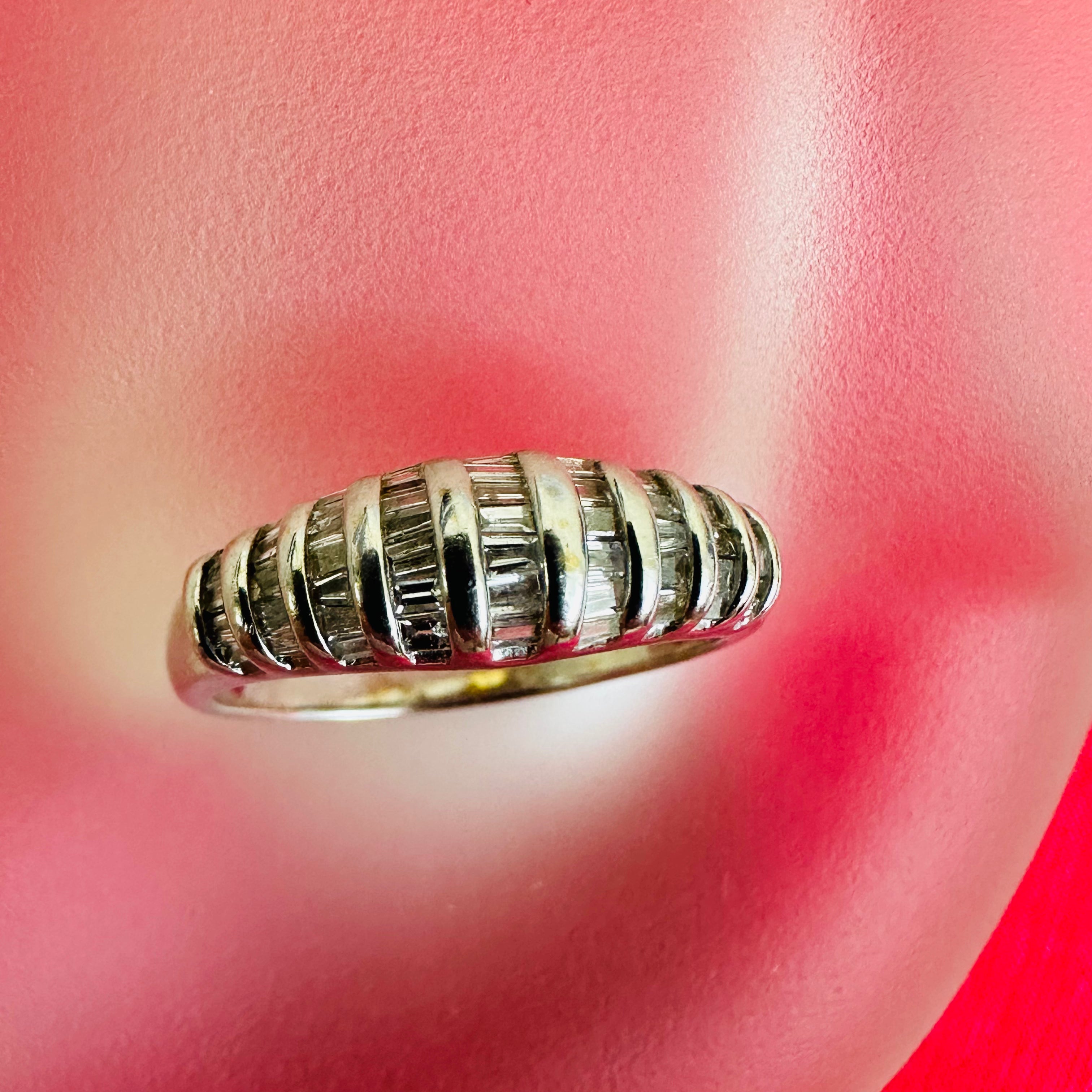 14K Size 7 White Gold Diamond Ring