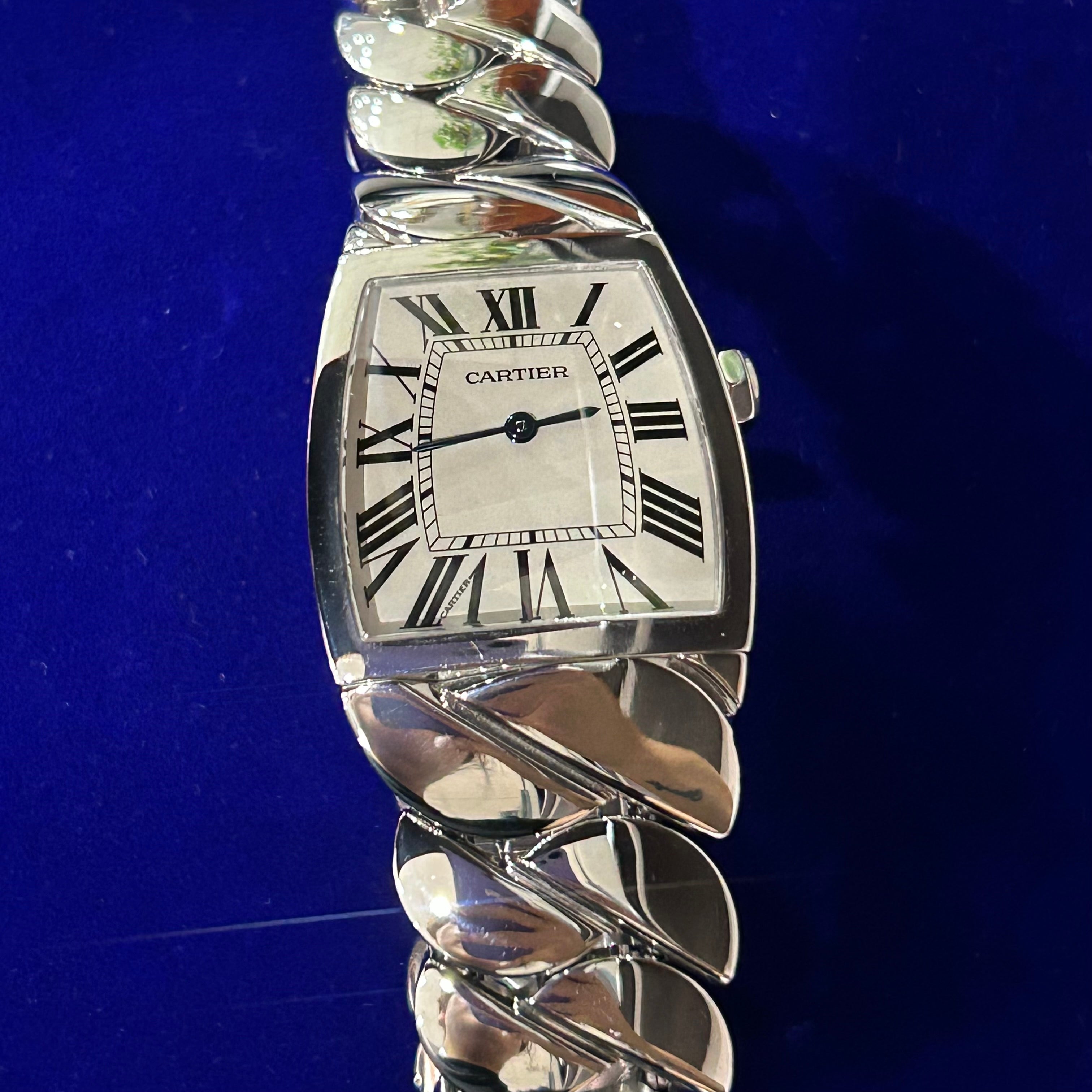 Cartier La Dona Large 28MM Stainless Steel Quartz Ladies Watch 7"