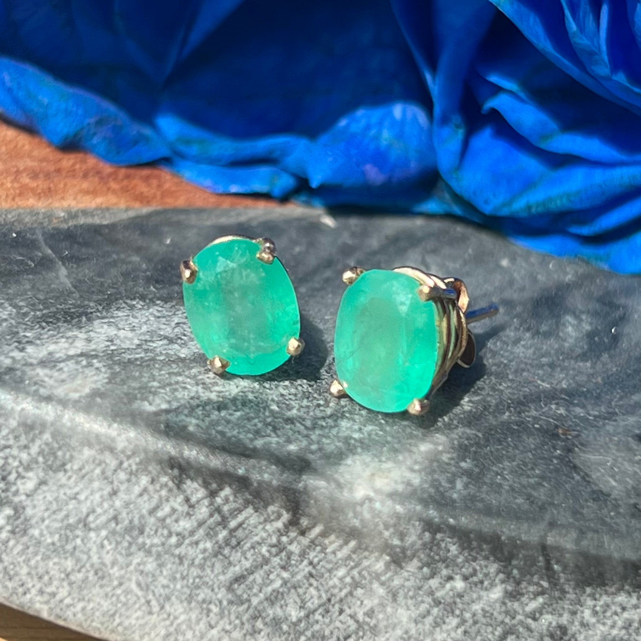14K Yellow Gold Colombian Emerald Oval Stud Earrings