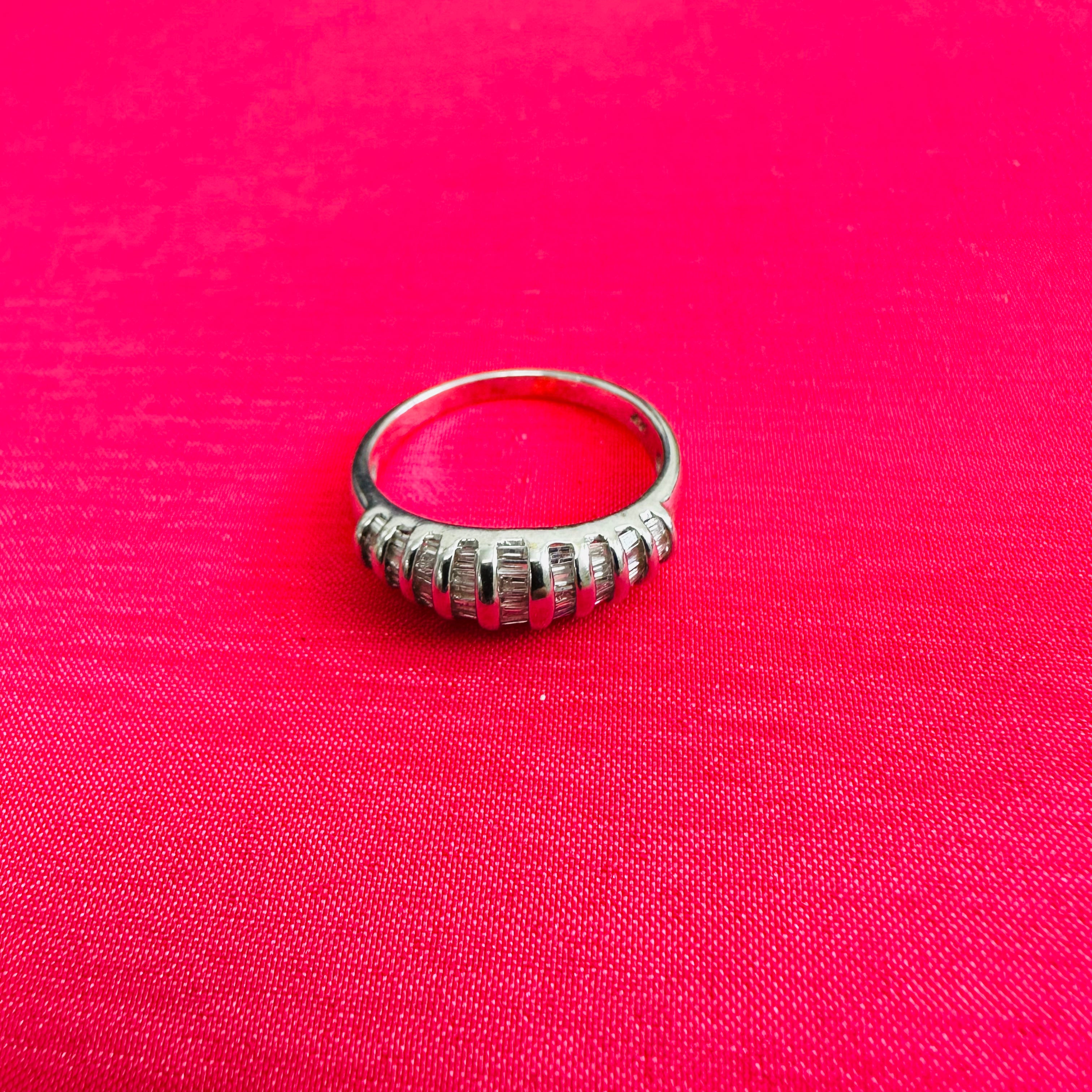 14K Size 7 White Gold Diamond Ring