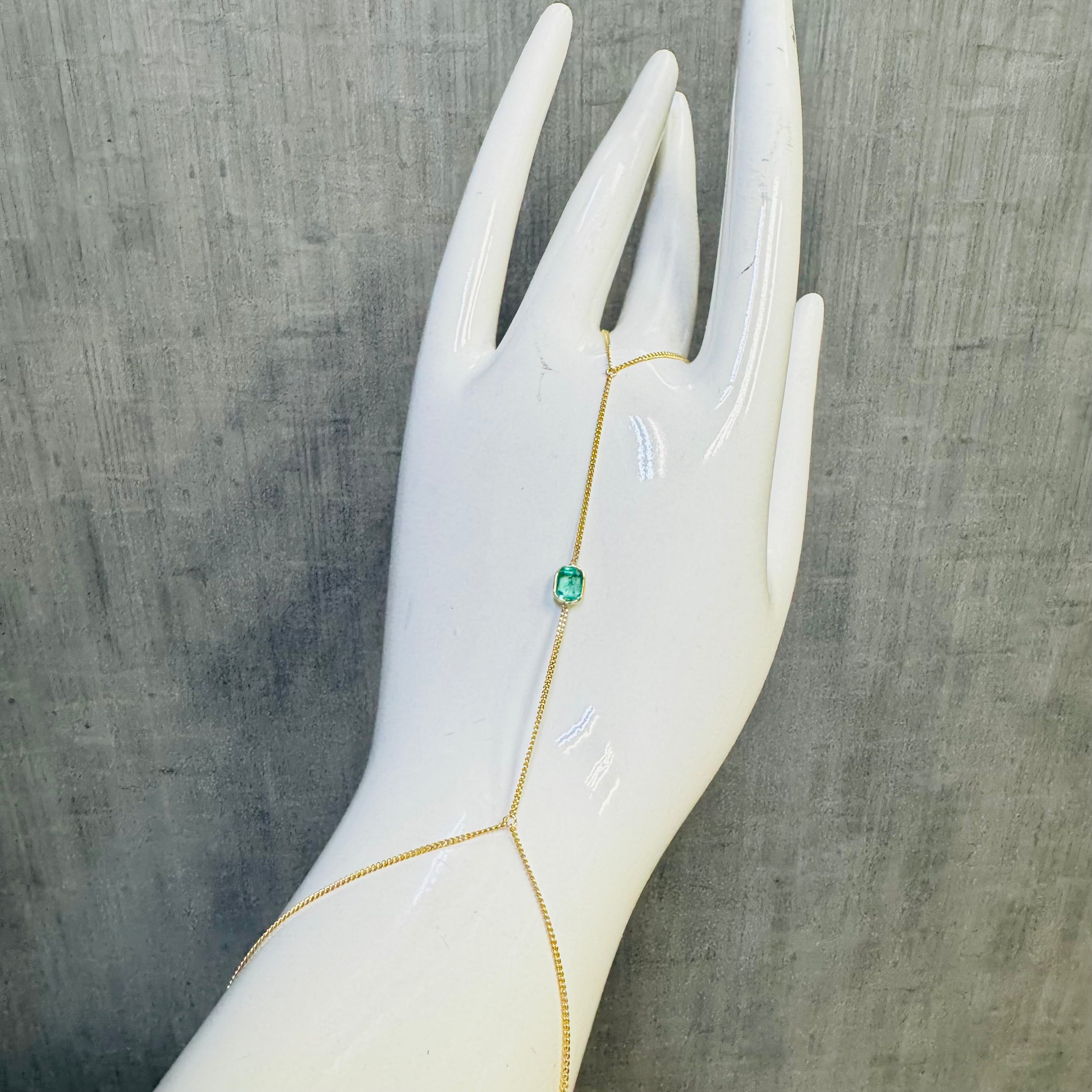 14k Yellow Gold Colombian Emerald Handchain