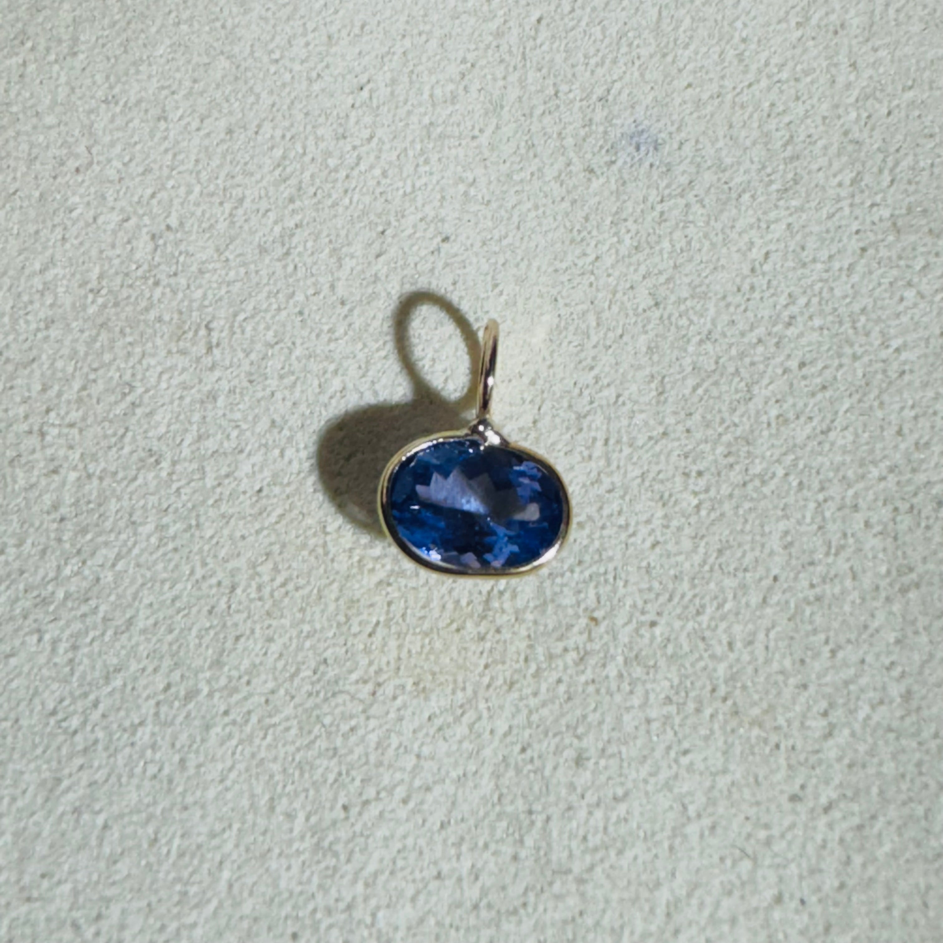 Natural Oval Tanzanite 14K Gem Charm Pendant