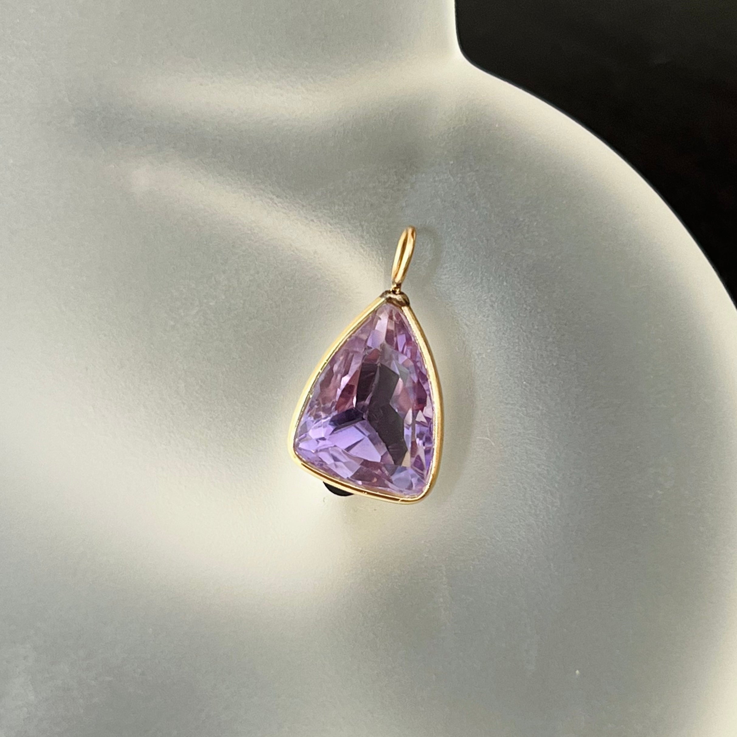 8CT Brilliant Trillion Natural Amethyst 14K Yellow Gold Pendant Charm
