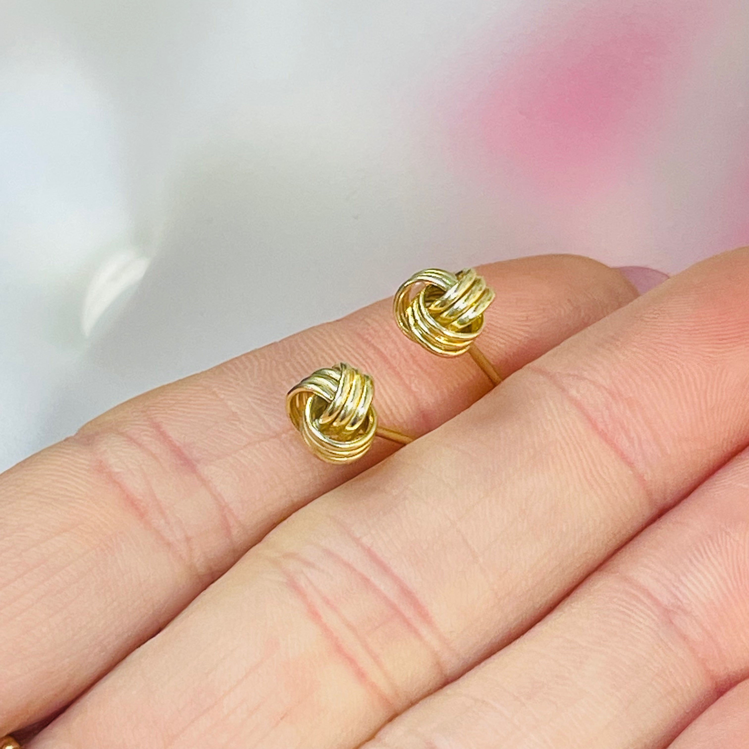 Classic 7mm Dimensional Knot 14K Yellow Gold Earring Studs