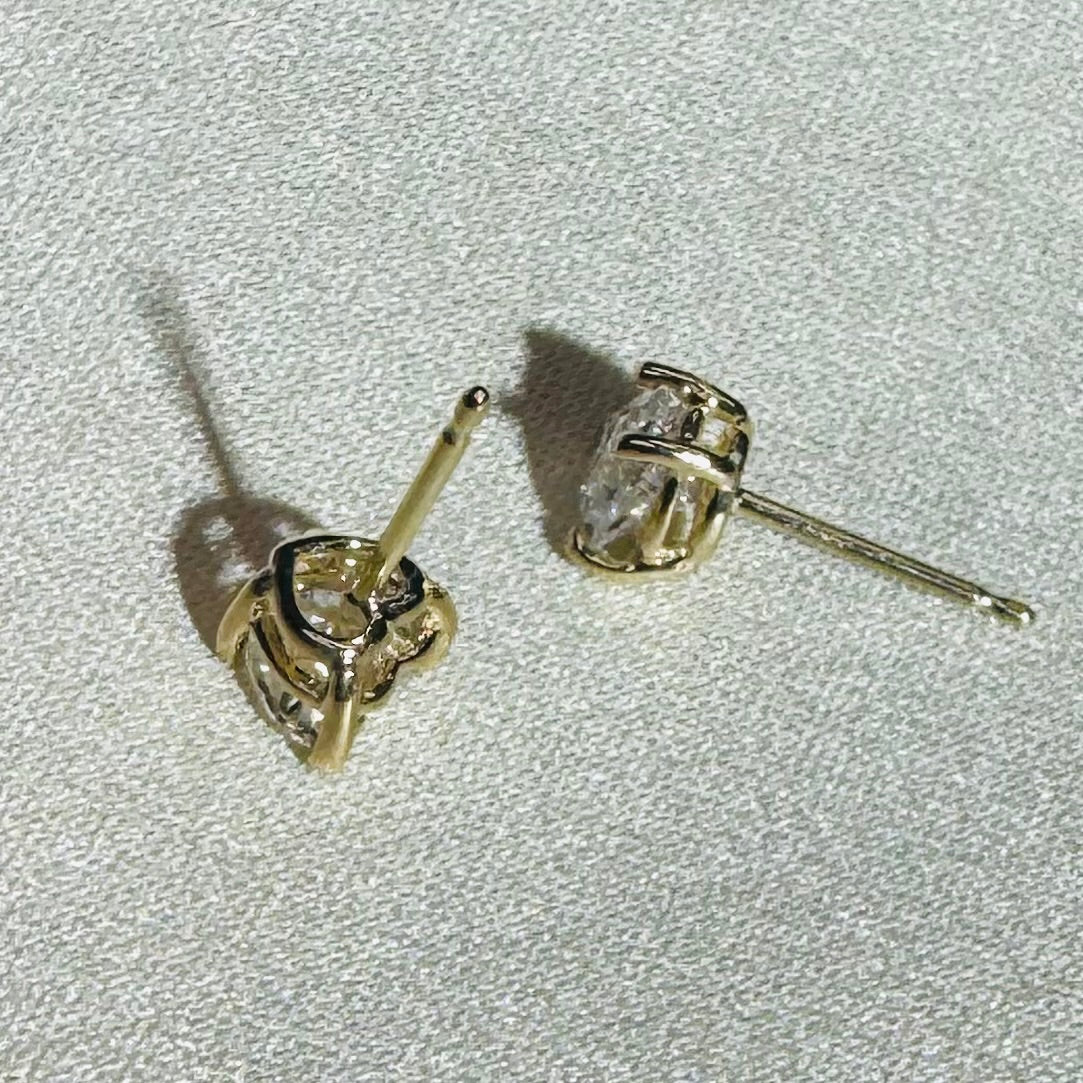 .92CT Natural Heart Diamond Stud Earrings in 14K Yellow Gold