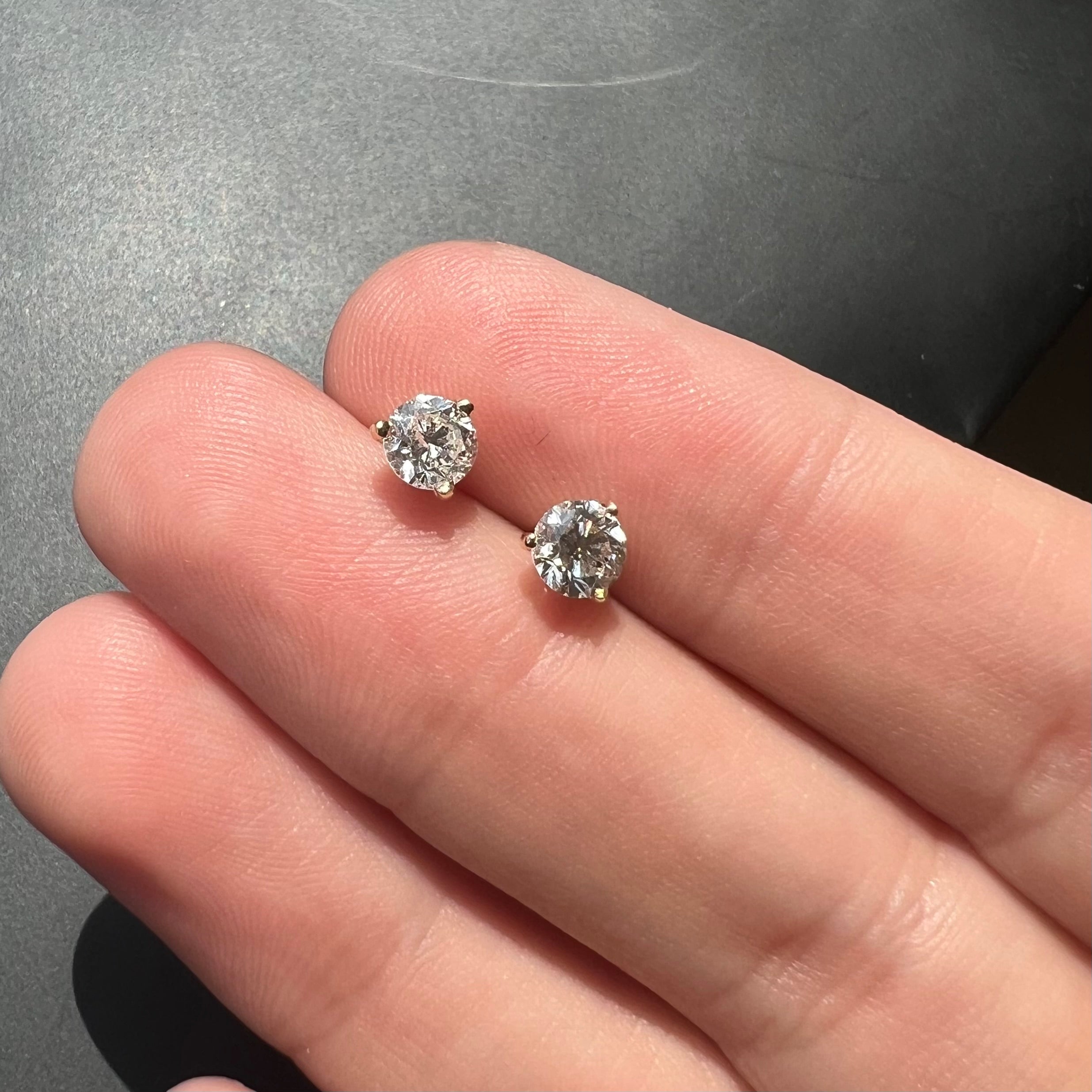 14K Yellow Gold Round Diamond Earring Studs