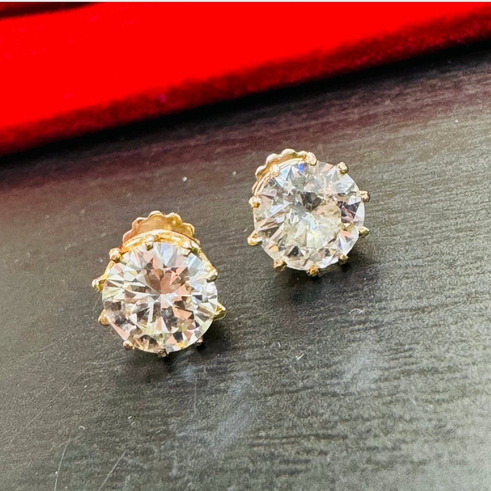 Exquisite 1900s 3ctw Natural Diamond Stud Earrings