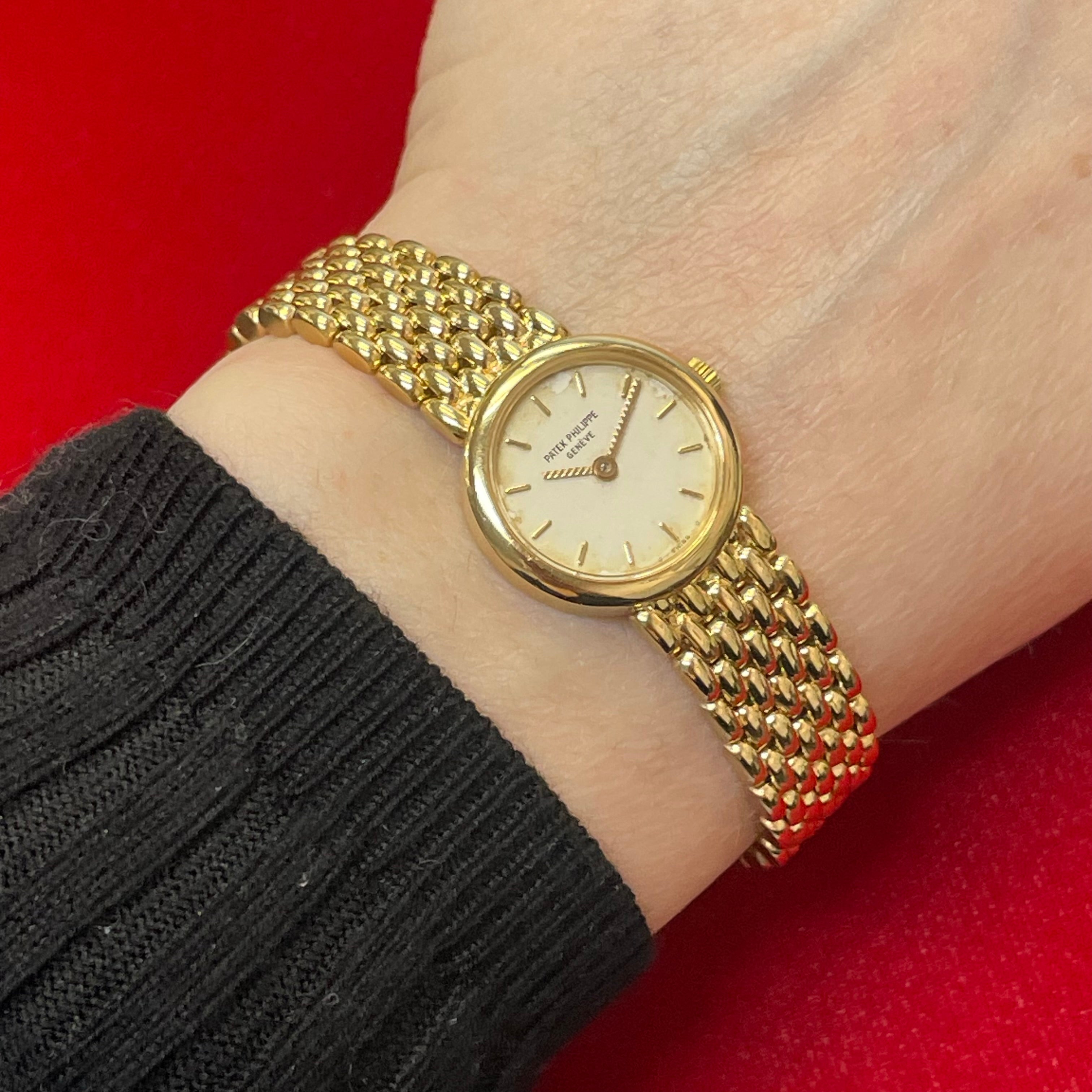 20mm Ladies Patek Phillips Calatrava 18K Yellow Gold