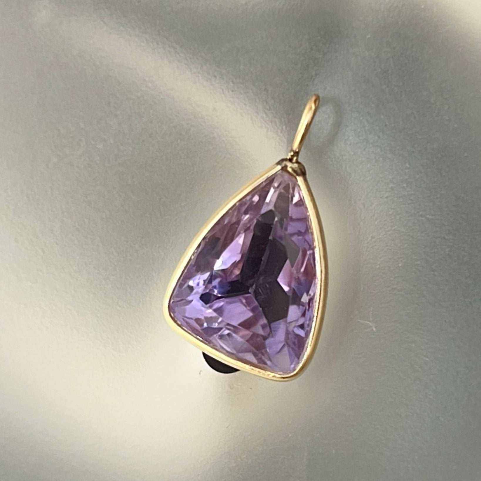 8CT Brilliant Trillion Natural Amethyst 14K Yellow Gold Pendant Charm