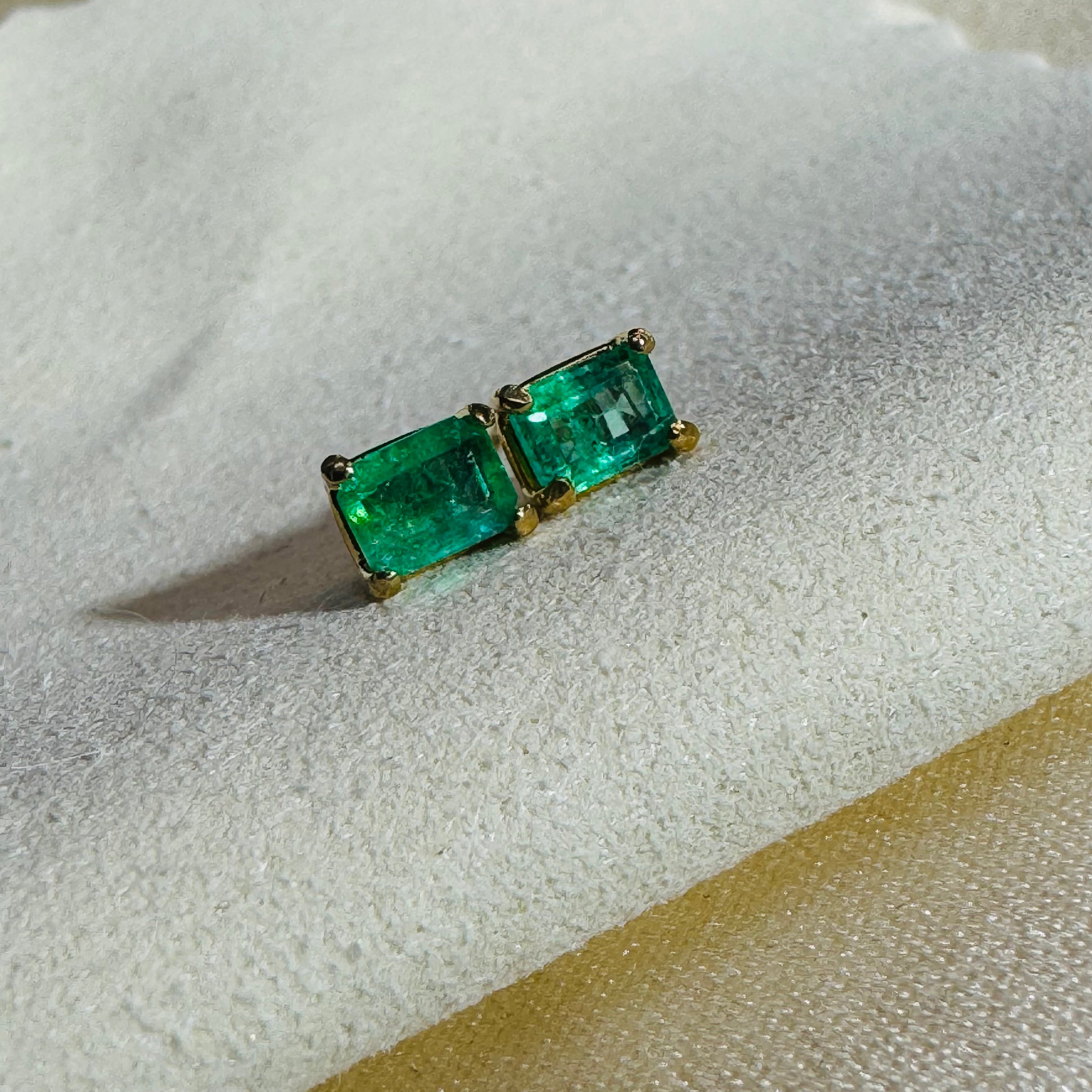 14K Yellow Gold Colombian Emerald Stud Earrings 5x4mm