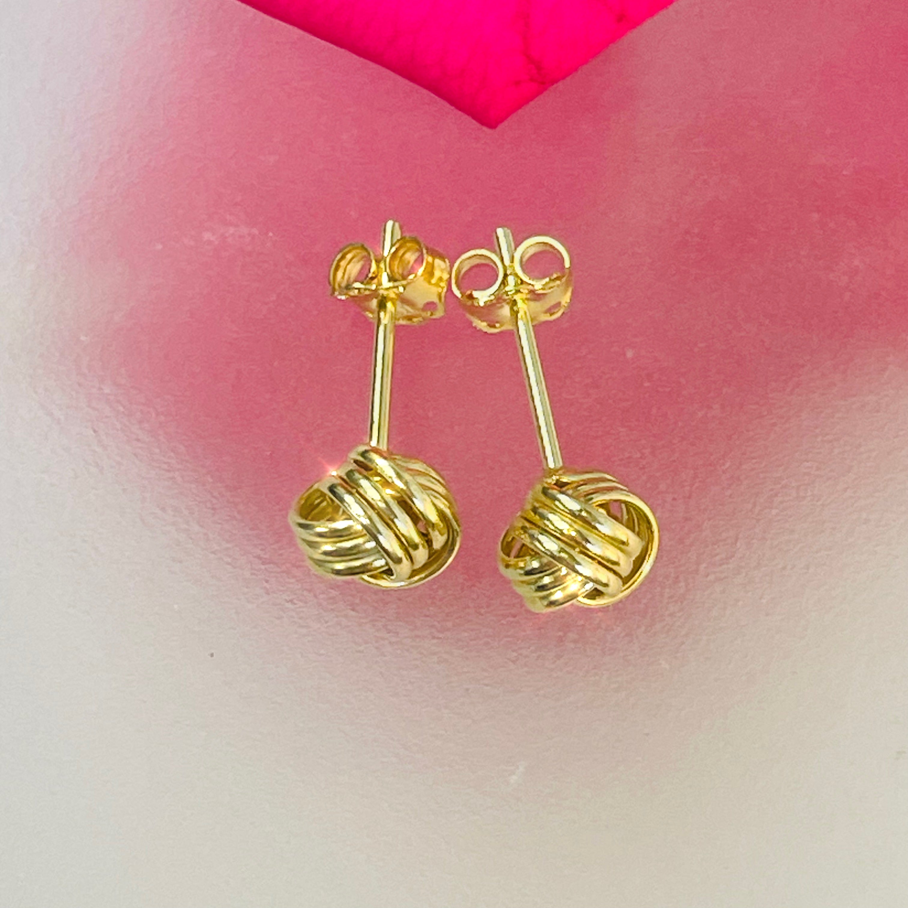 Classic 7mm Dimensional Knot 14K Yellow Gold Earring Studs