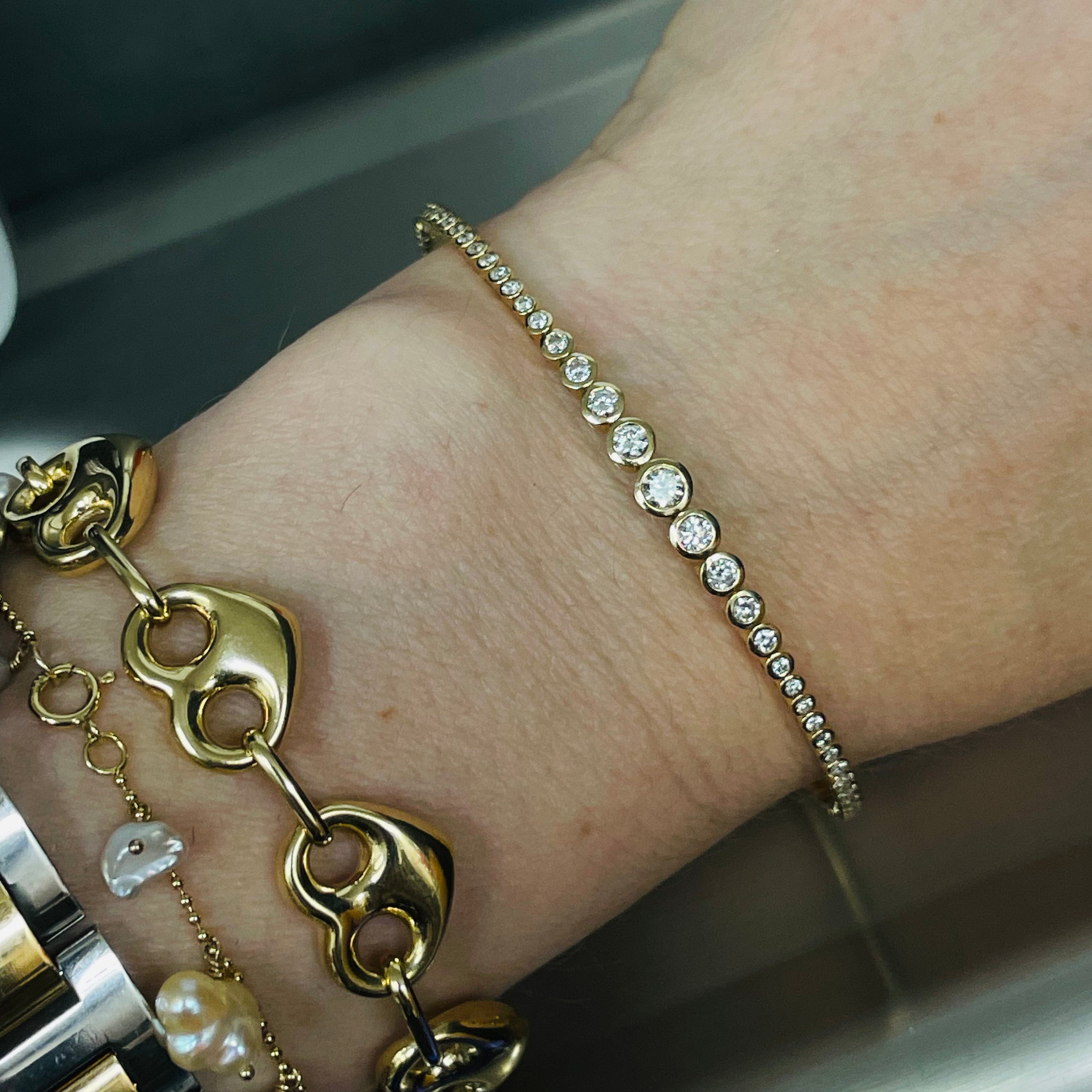 Natural Bezeled Diamond Graduated Flexible Bangle Tennis Bracelet 6.5"