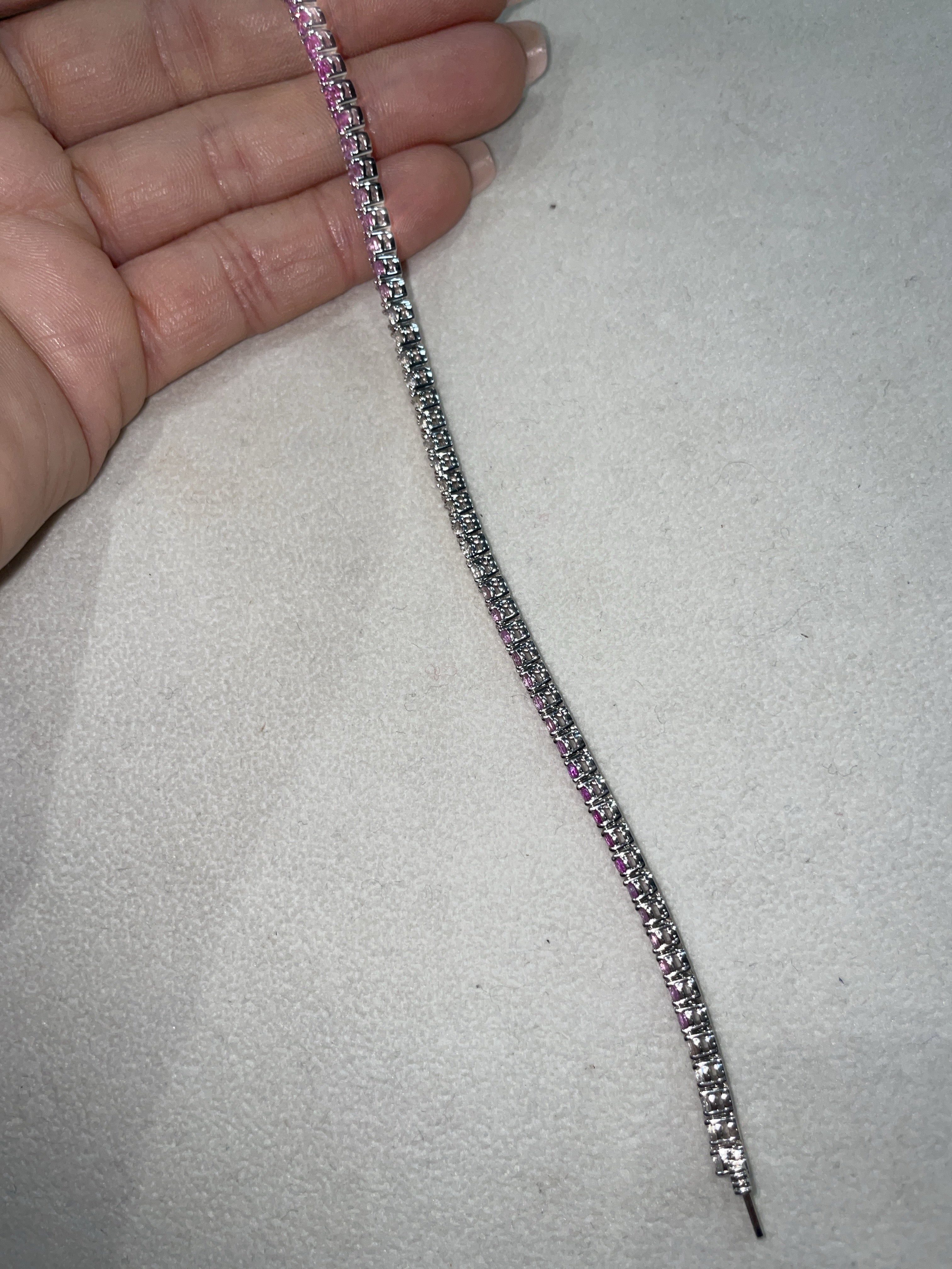 Natural Pink Ombre Sapphire 14K White Gold 7.25”