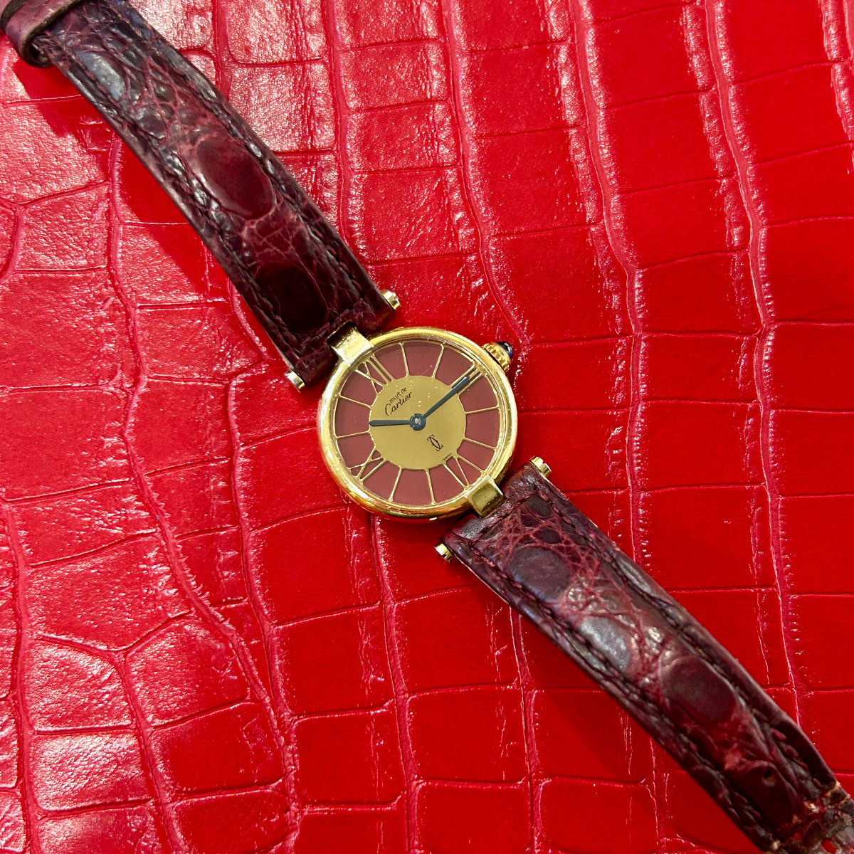 Vintage Cartier Vendome | Ref 121473 | 24mm | 18k Gold plated | Burgundy Original Strap