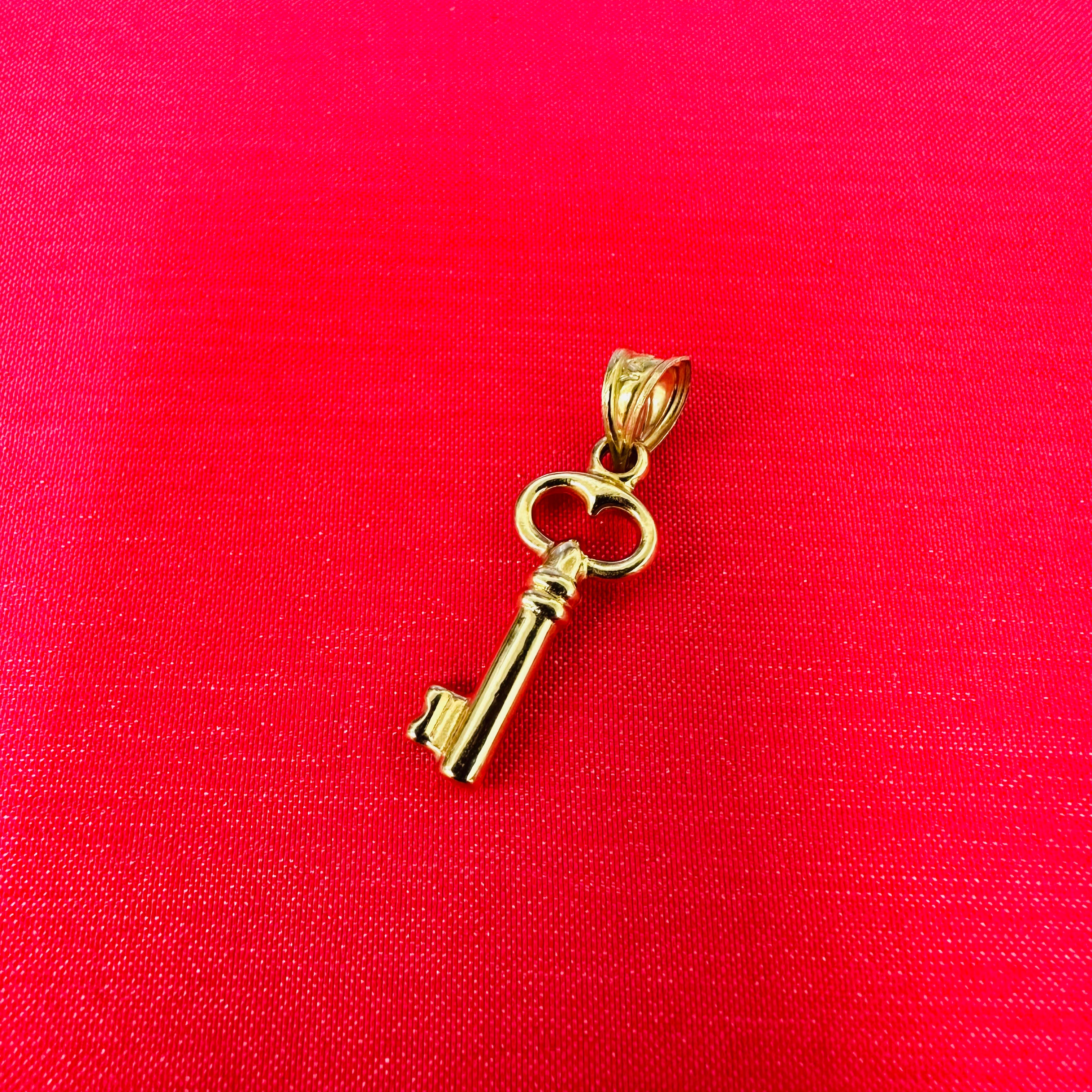 14K Small Puffy Flower Charm