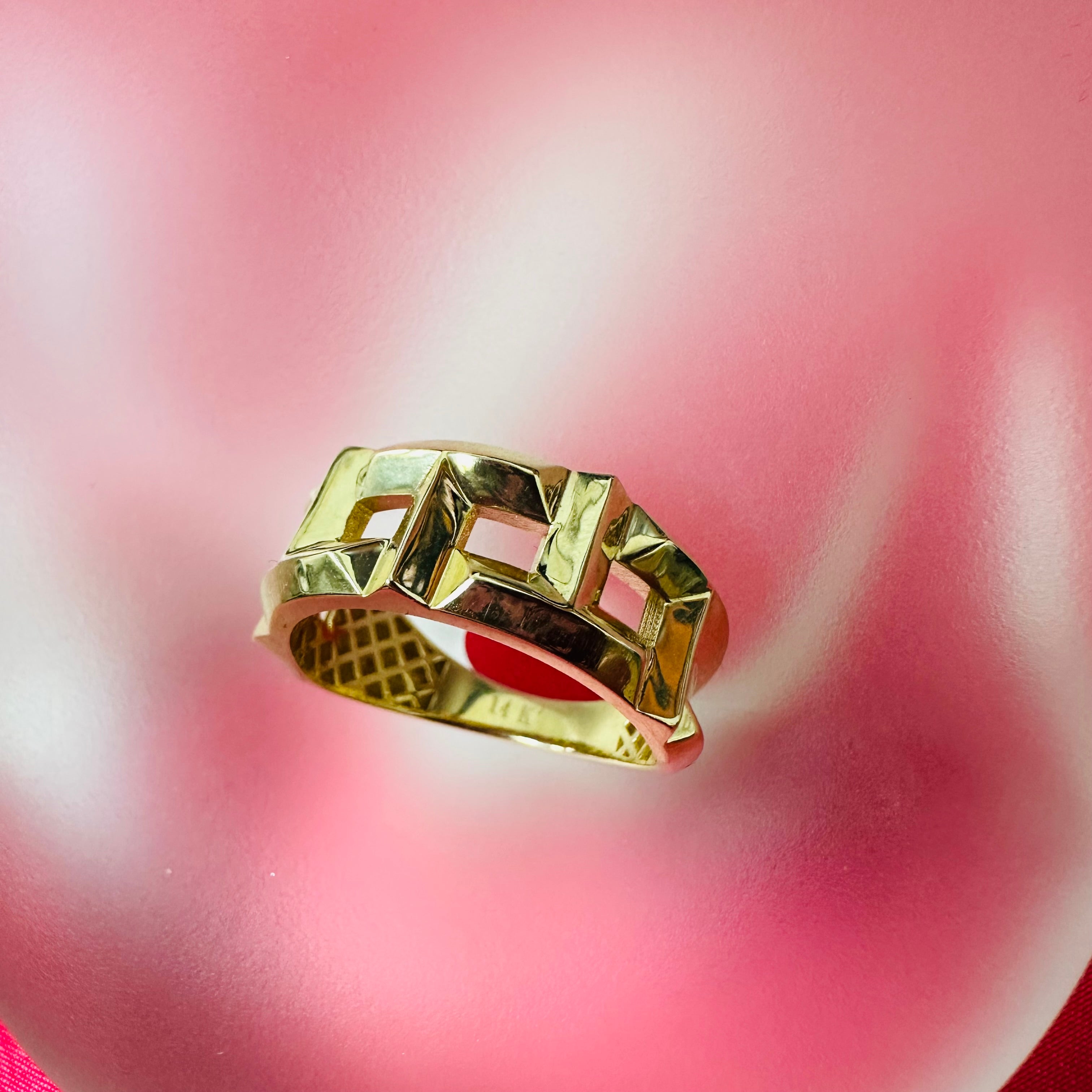 14K Yellow Gold Ring Size 7.75