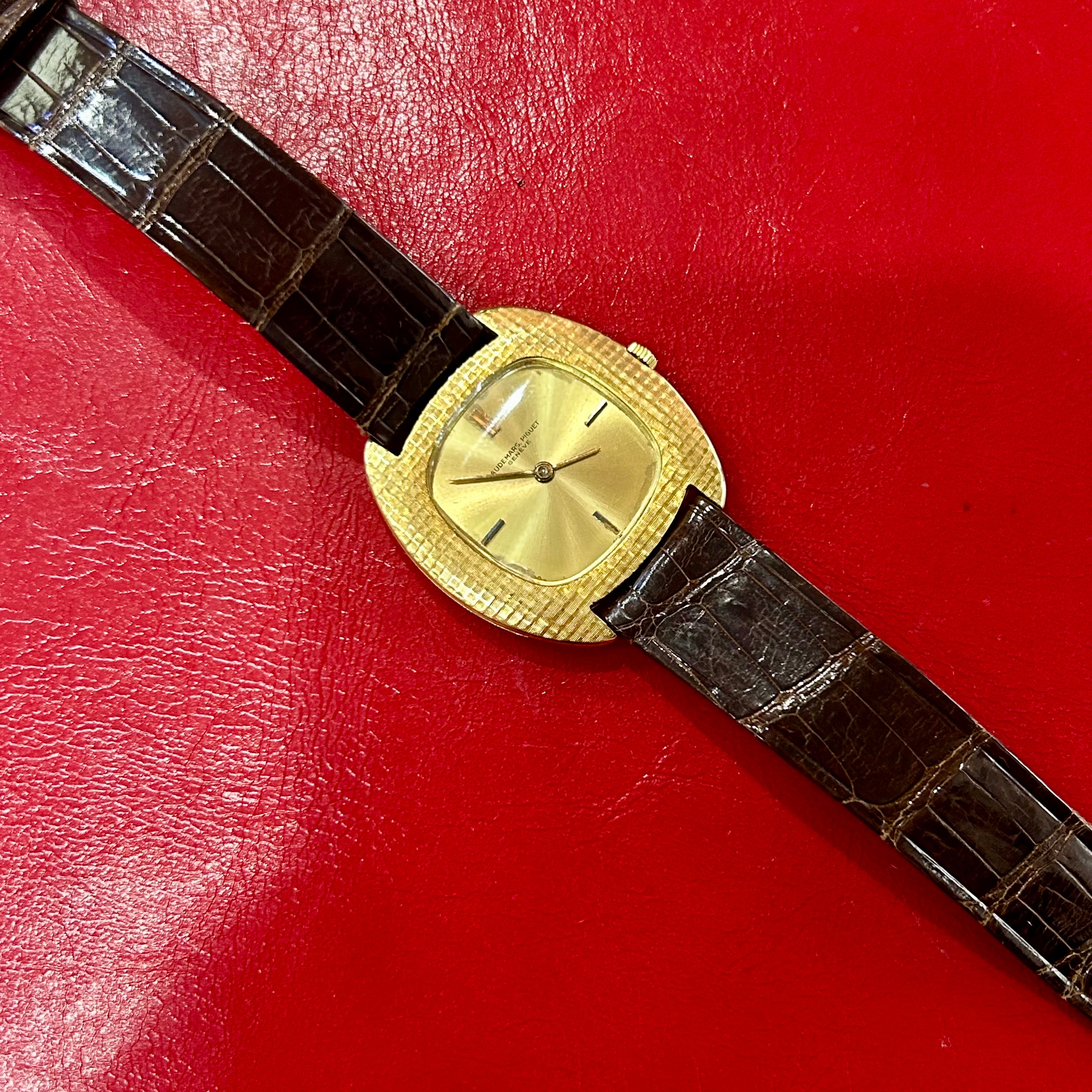 Vintage Audemars Piguet Ultra Thin Ref 35608 | 31mm | 18k Yellow Gold