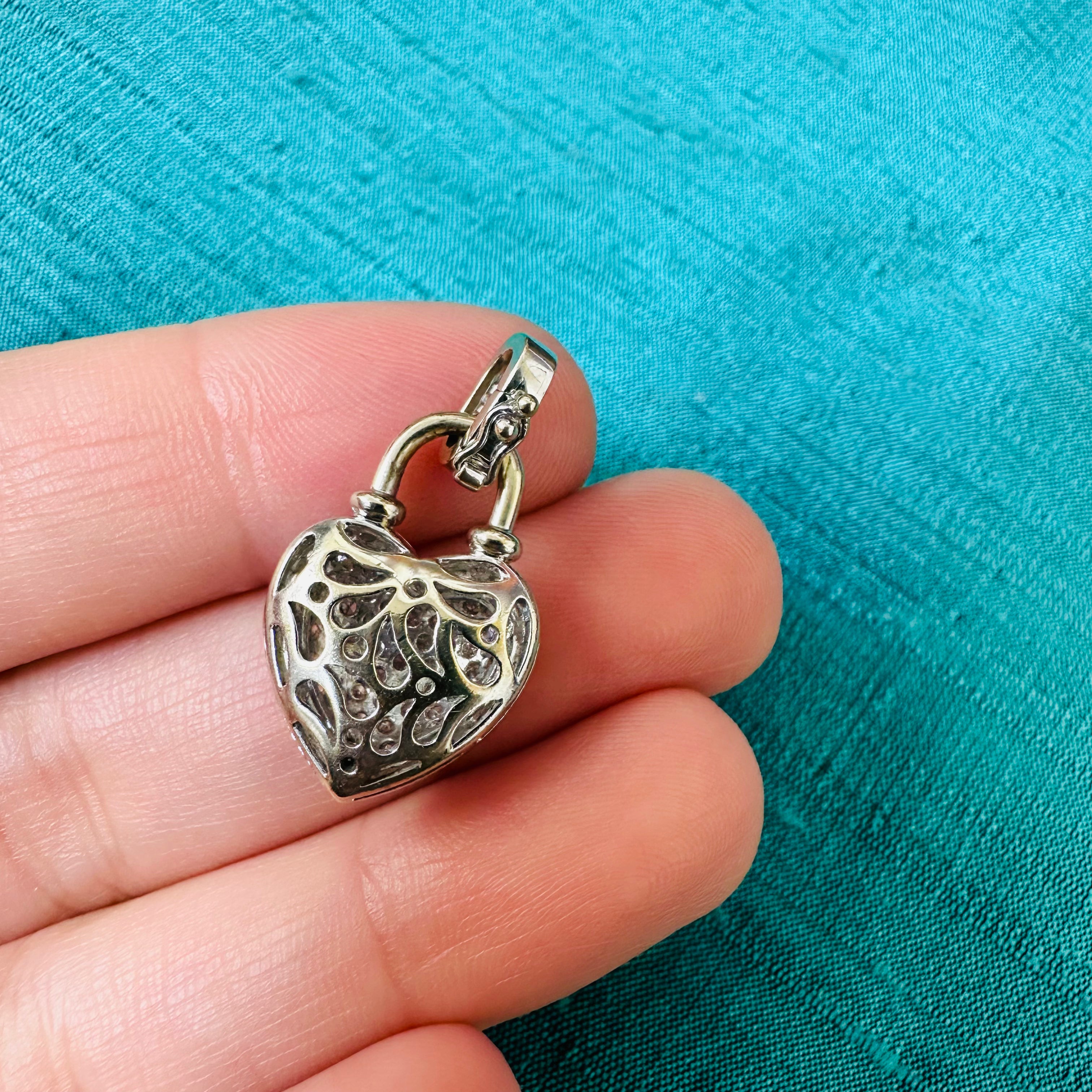18K White Gold Diamond Heart Charm