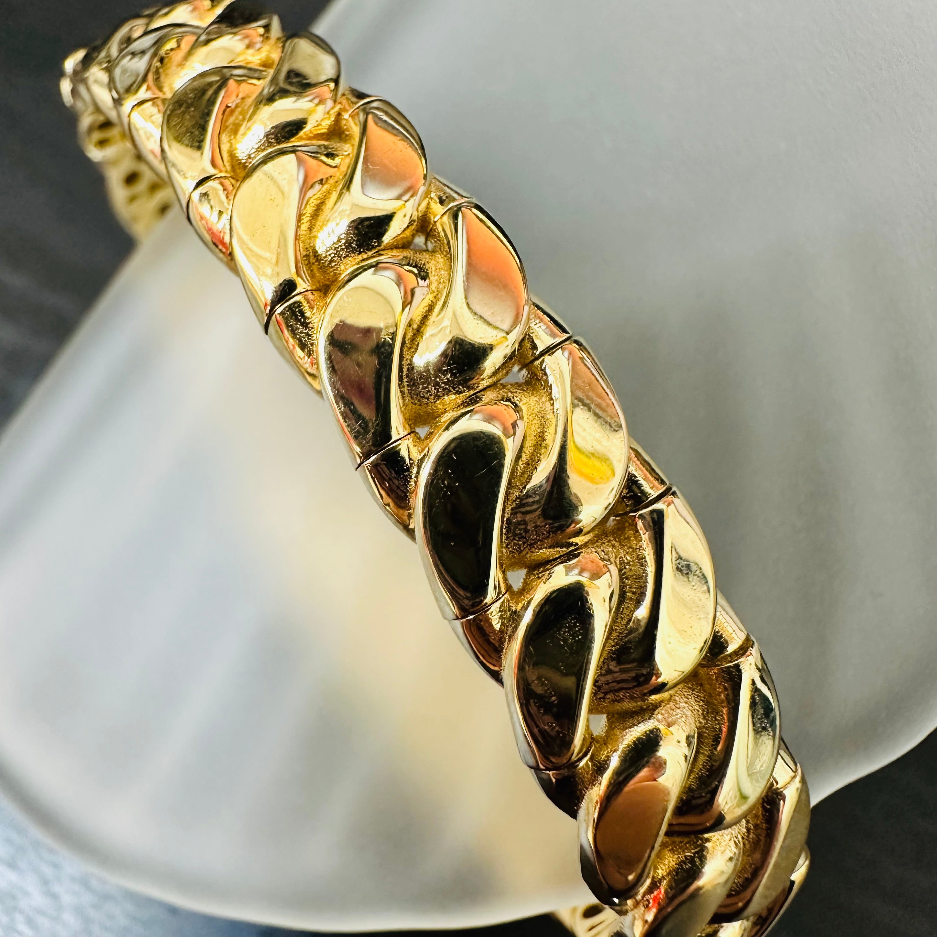 14K Yellow Gold Curb Link Bangle