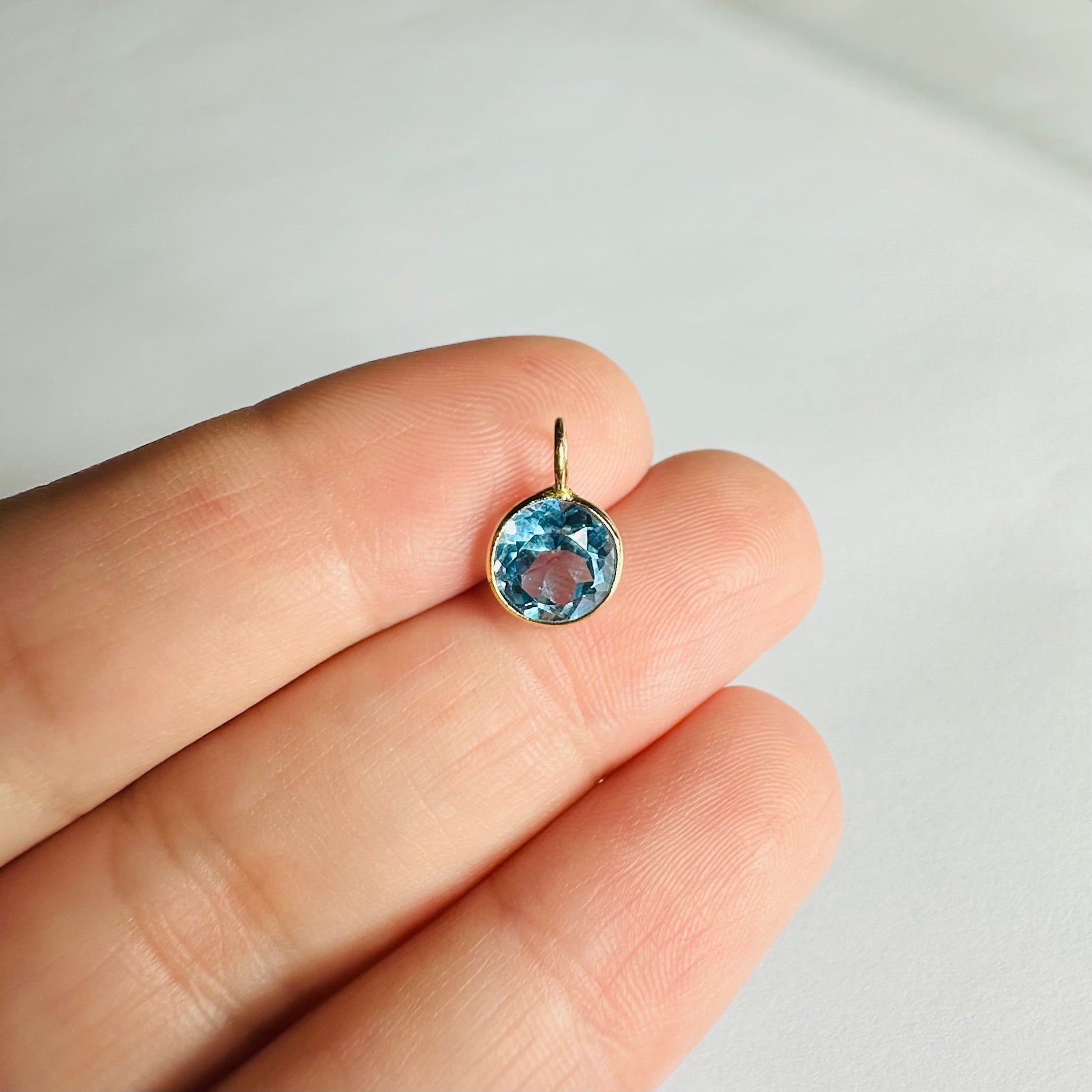 Blue Topaz 14K Yellow Gold Charm Pendant Round Shape