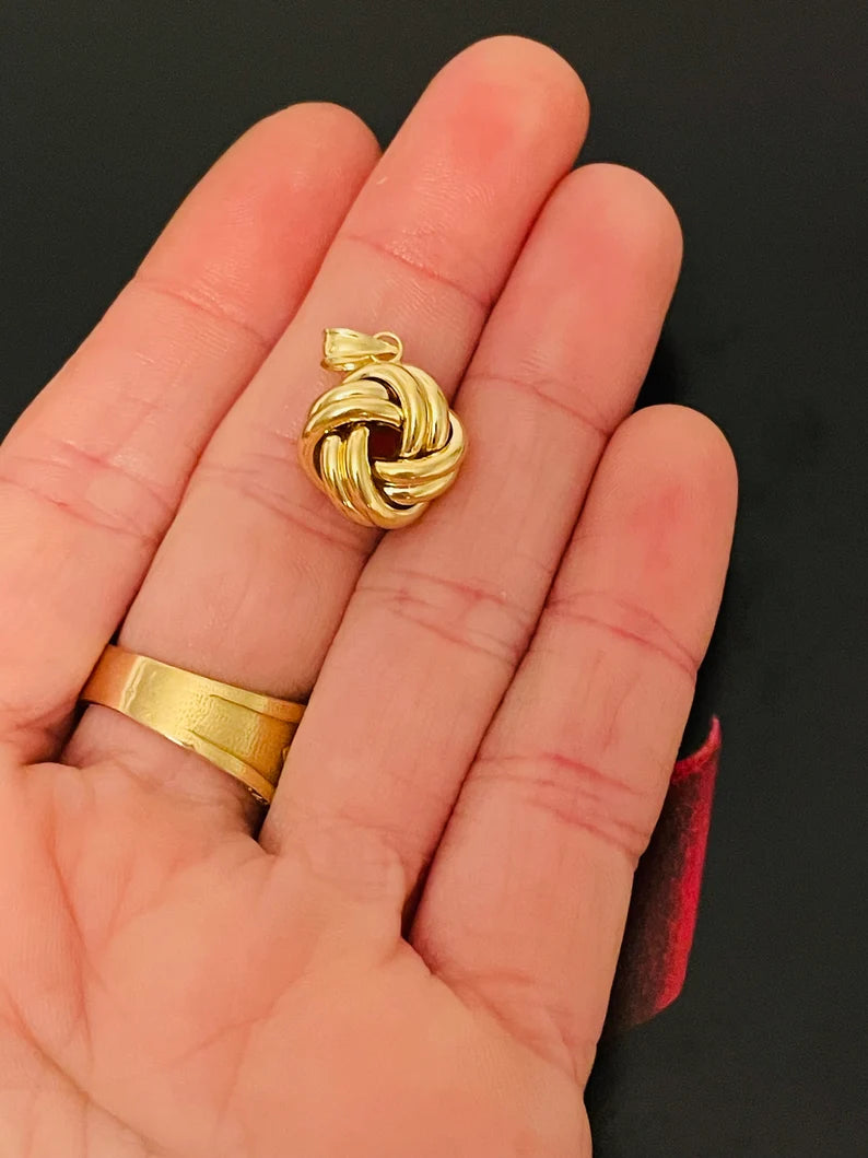 1/2" 14K Yellow Gold Lovers Knot Pendant Charm