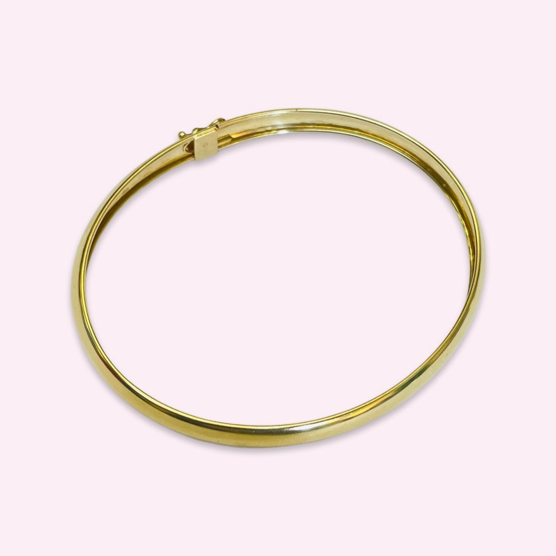 7.75" 14K Yellow Gold Smooth Rounded Hinged Bangle Bracelet 8mm