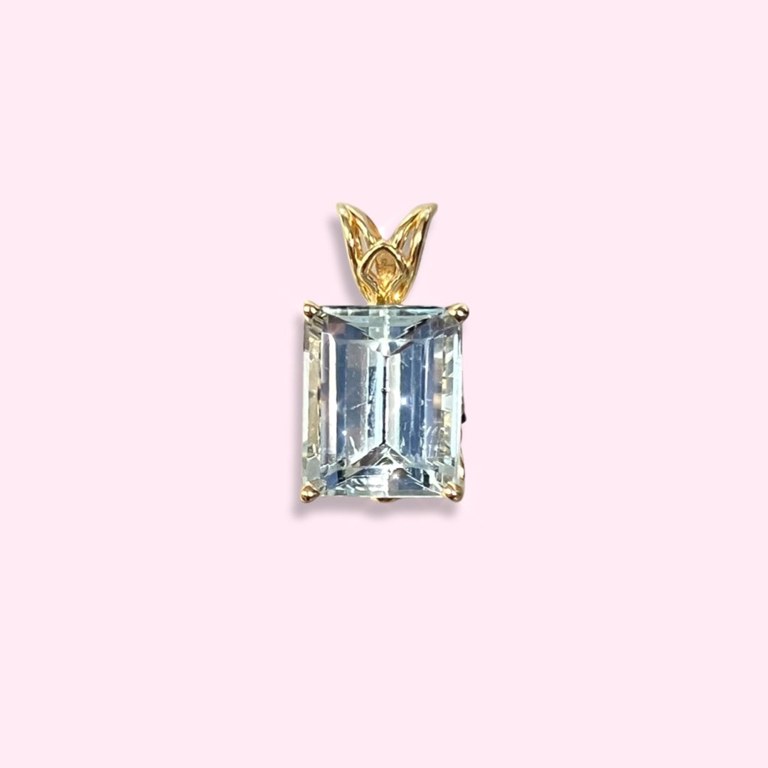 14K Yellow Gold 4.5CT Emerald Cut Aquamarine Pendant