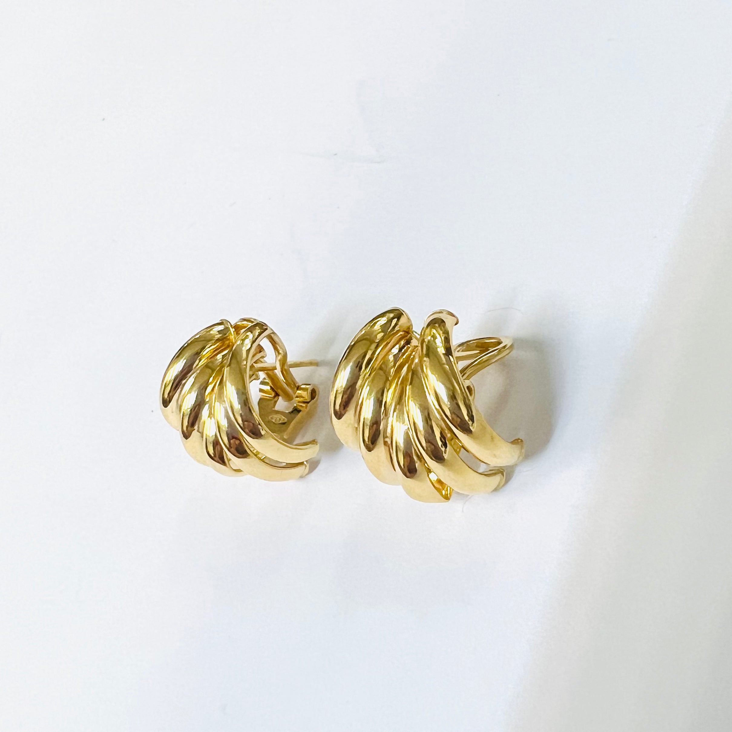Glamorous 14K Yellow Gold Tubing Earrings .60”