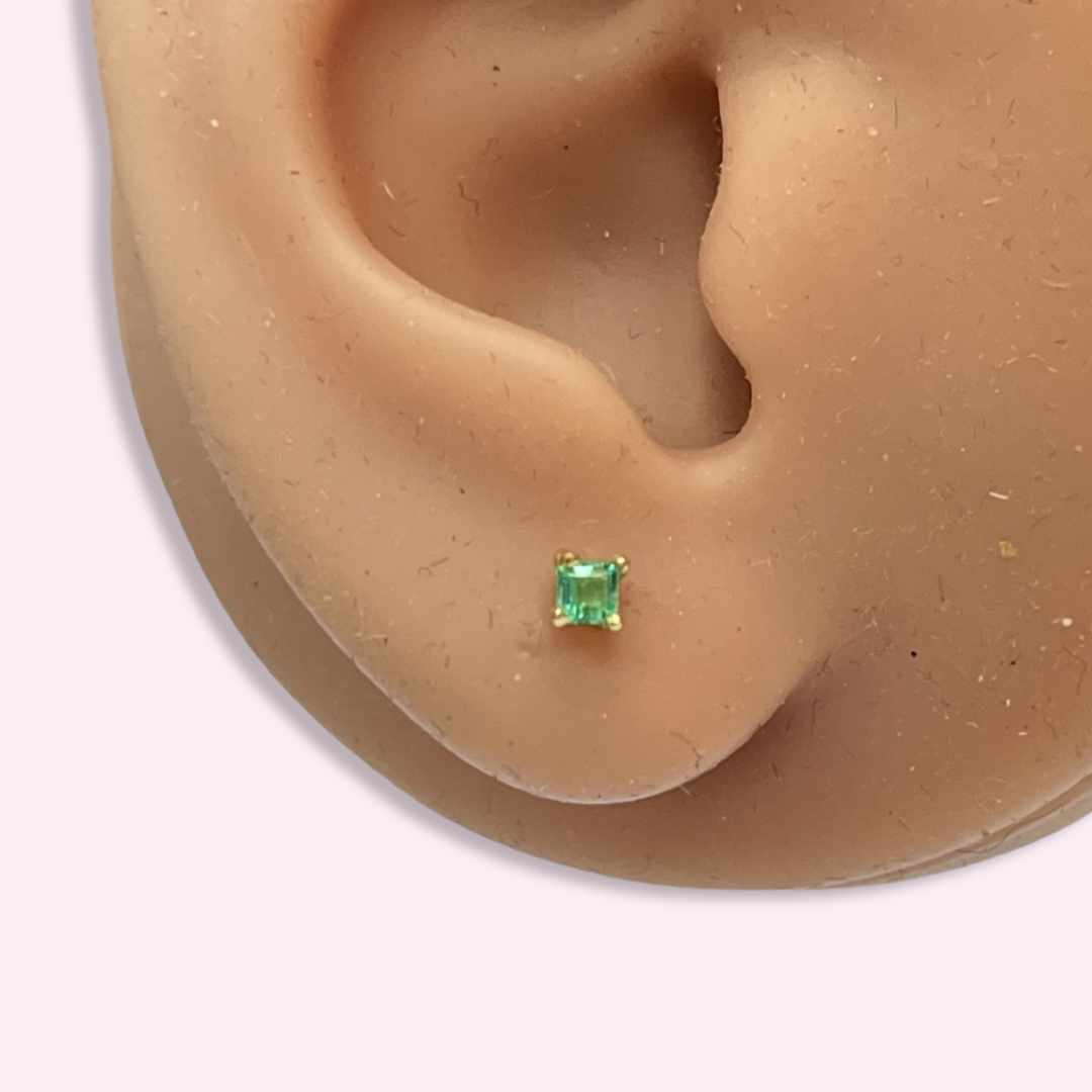 14K Yellow Gold .20CTW Emerald Stud Earrings Pushbacks
