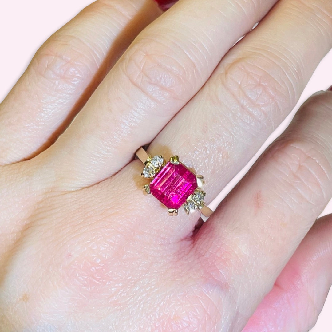 14K Yellow Gold Hot Pink Tourmaline Ring Size 6