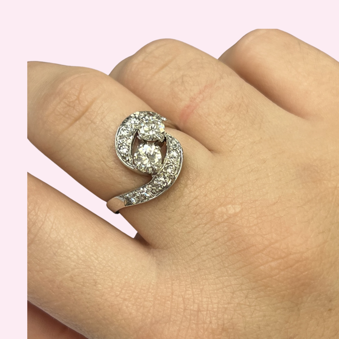 18K Toi et Moi Kissing Diamond Antique Ring Size 8.5