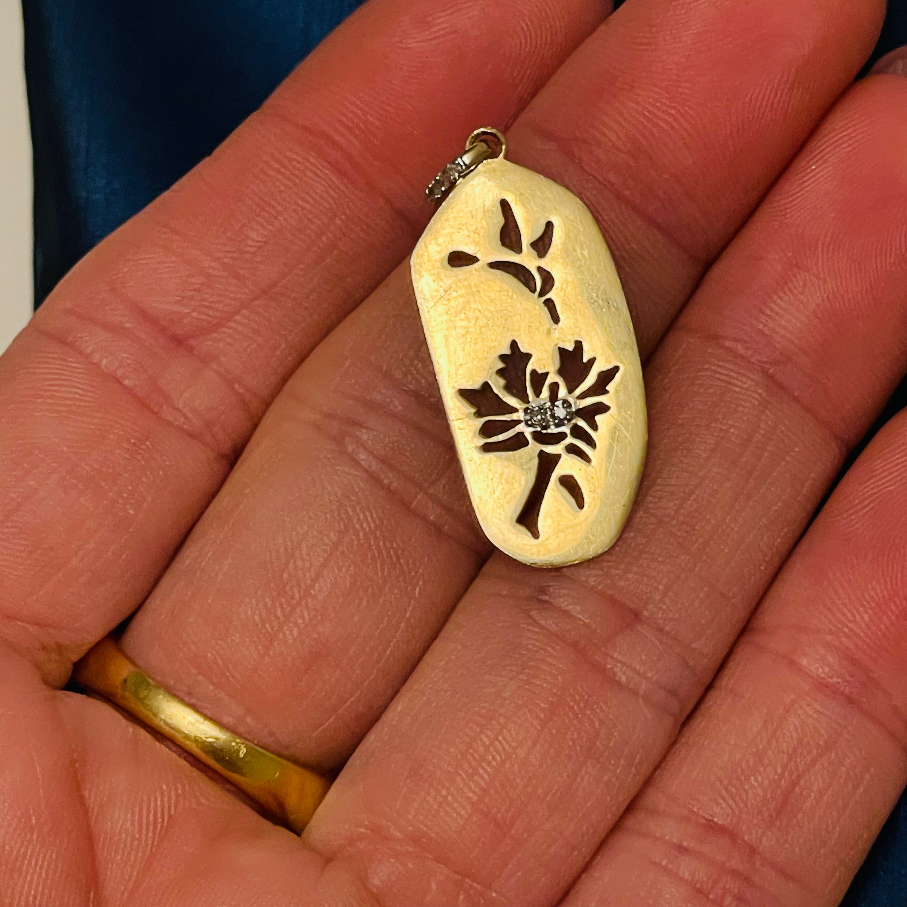 14K Yellow Gold Humming Bird and Flower Silhouette Diamond Pendant