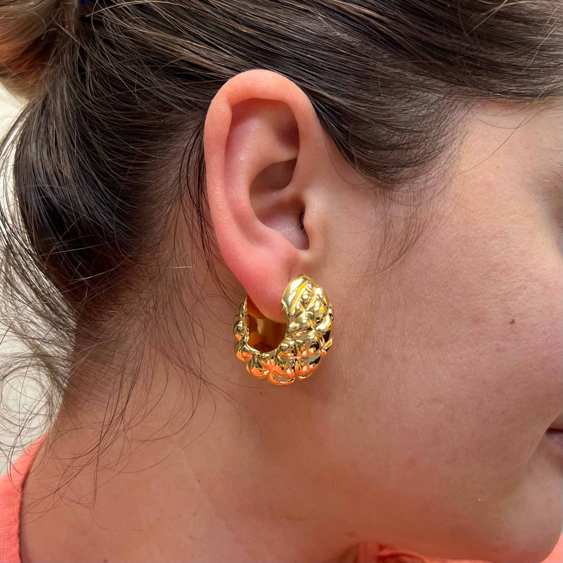 10K Yellow Gold 1-1/8" Quilted Hoop Earrings