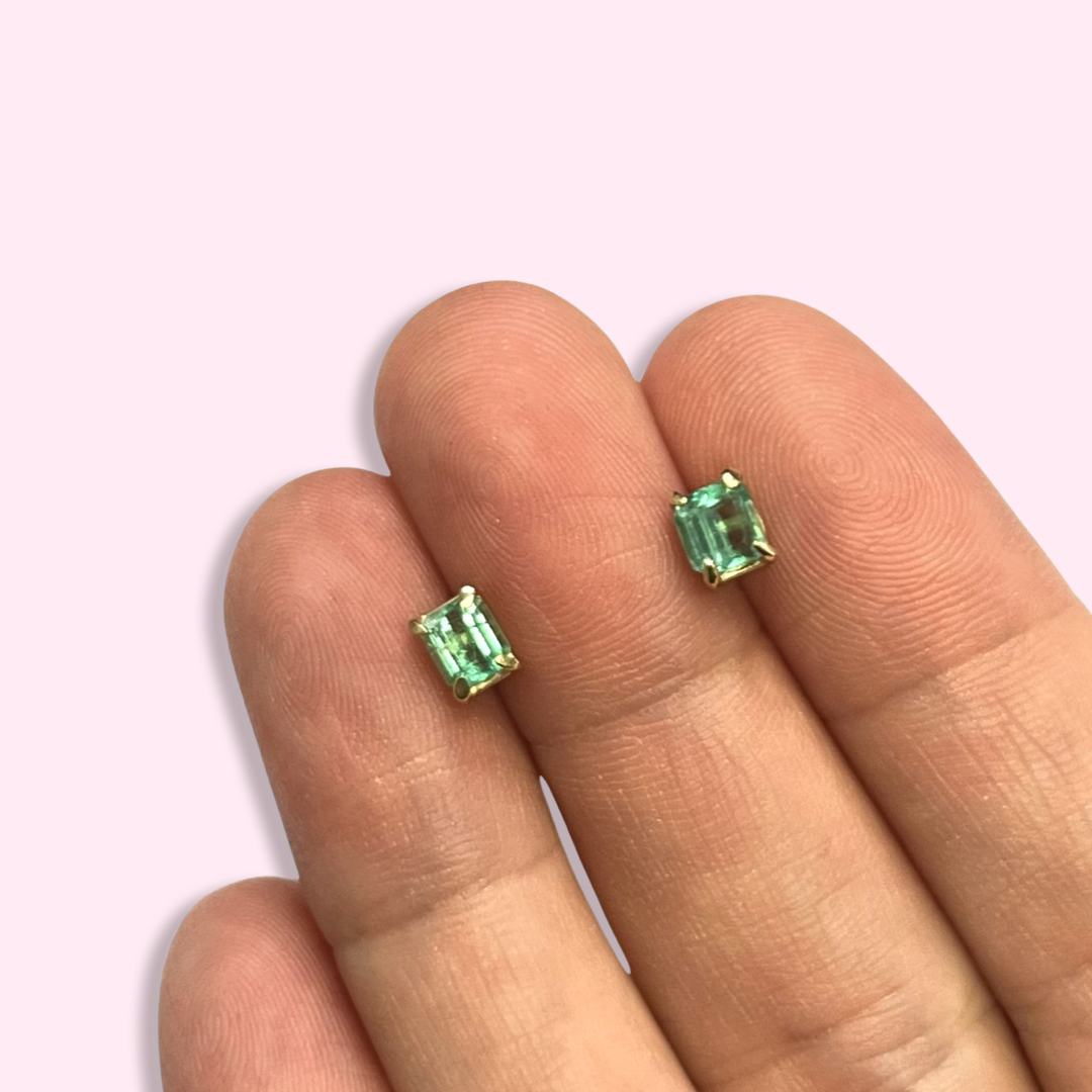 1CTW Bright Emerald 14K Yellow Gold Stud Earrings