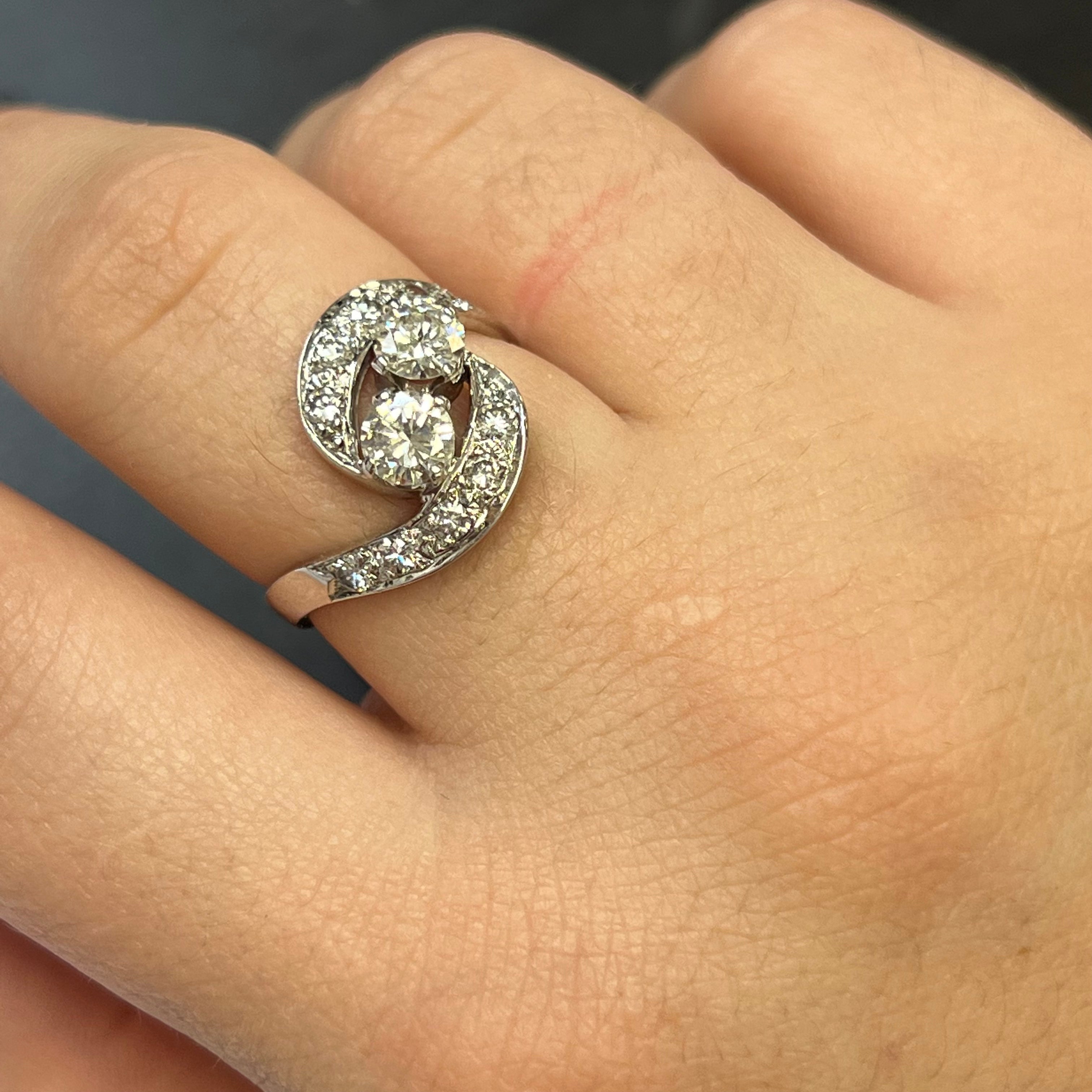 18K Toi et Moi Kissing Diamond Antique Ring Size 8.5