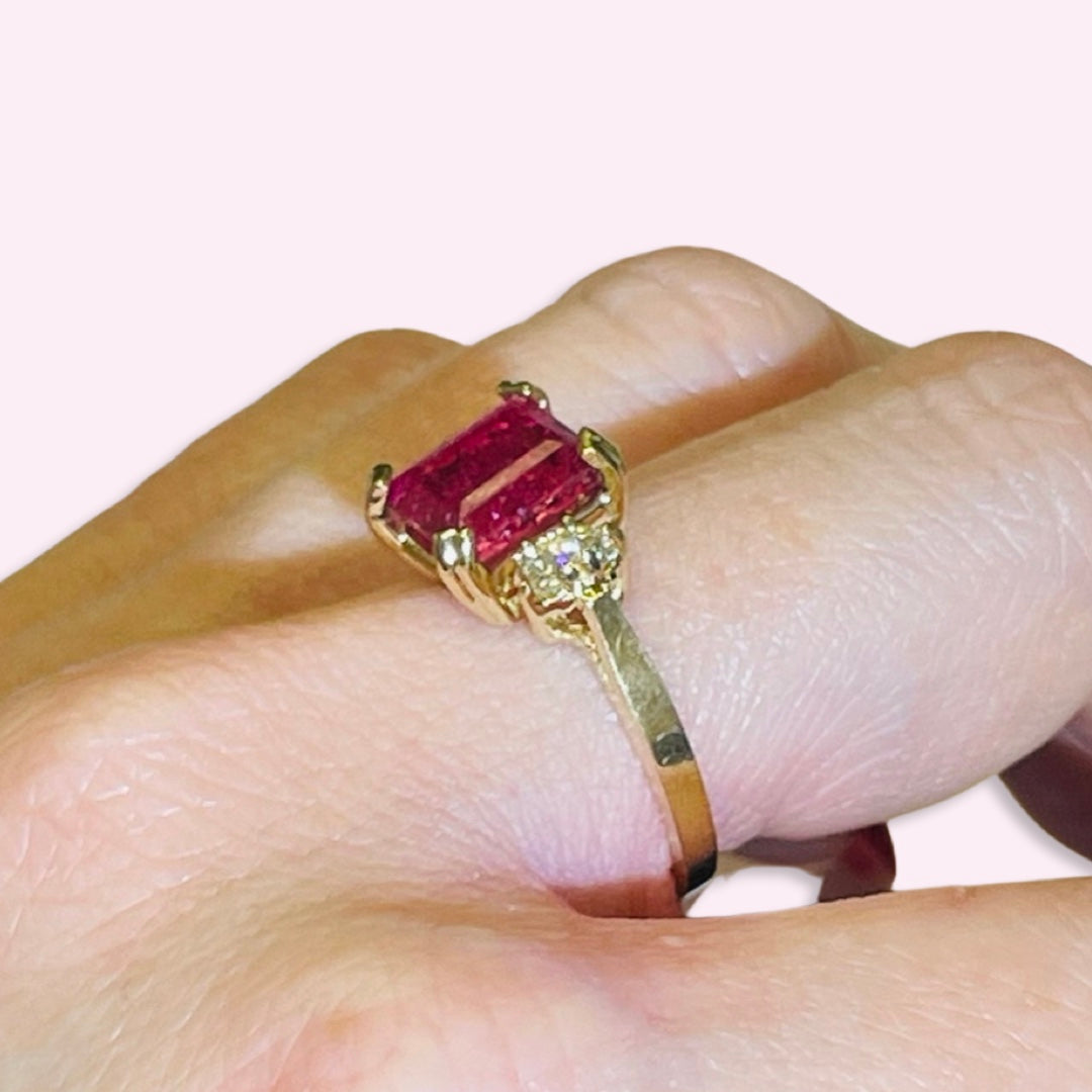 14K Yellow Gold Hot Pink Tourmaline Ring Size 6