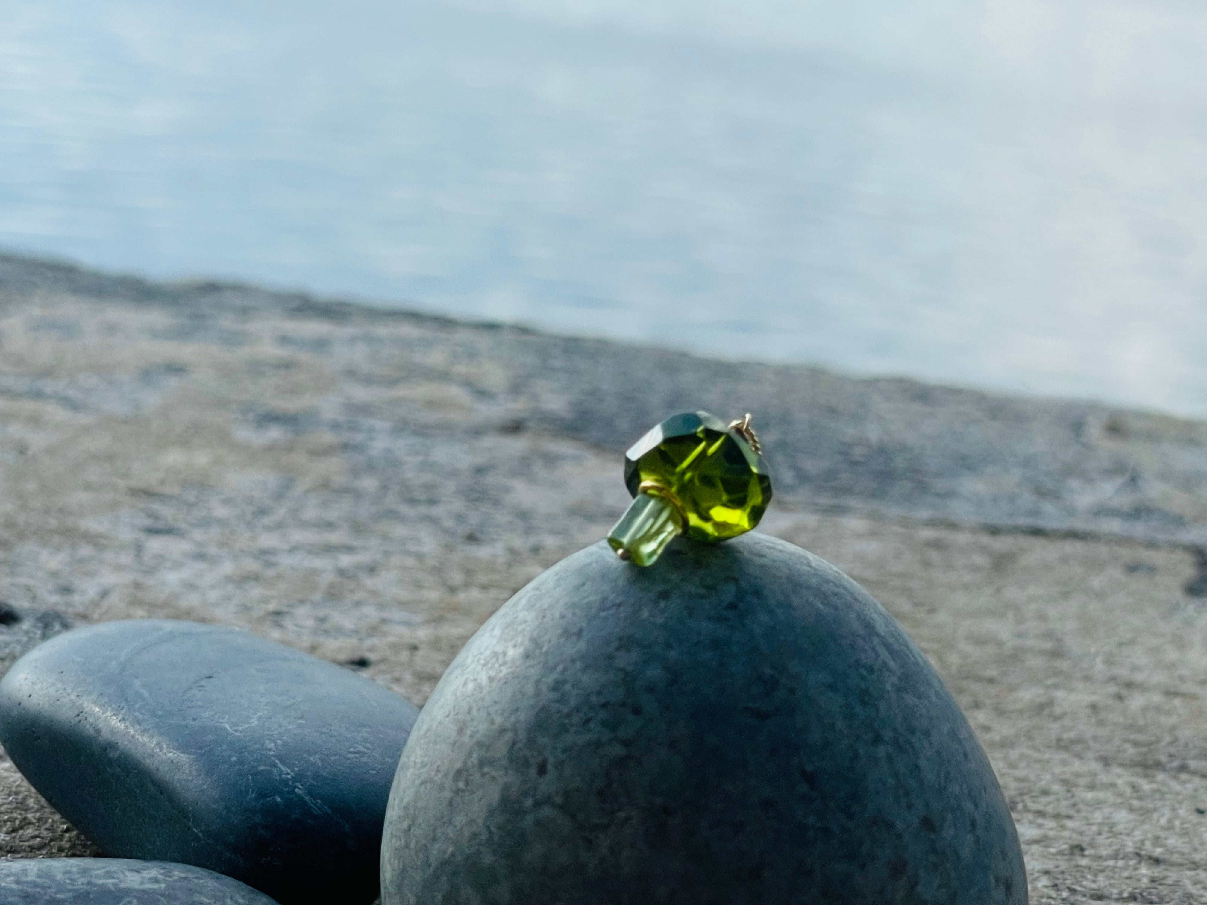 Brilliant Peridot Mushroom 14K Yellow Gold Pendant Charm