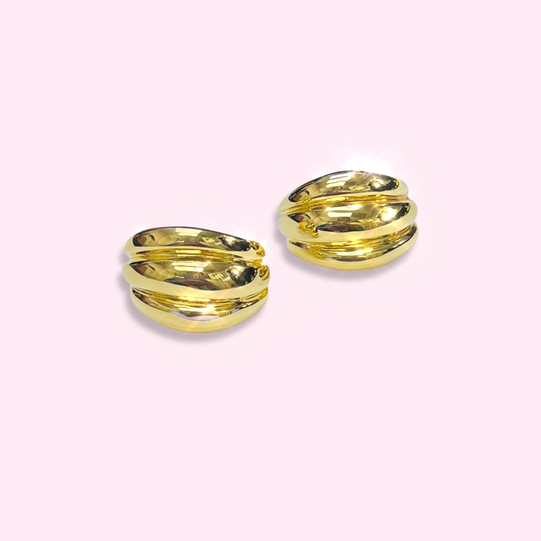 .75" Yellow Gold Linear Post Earrings