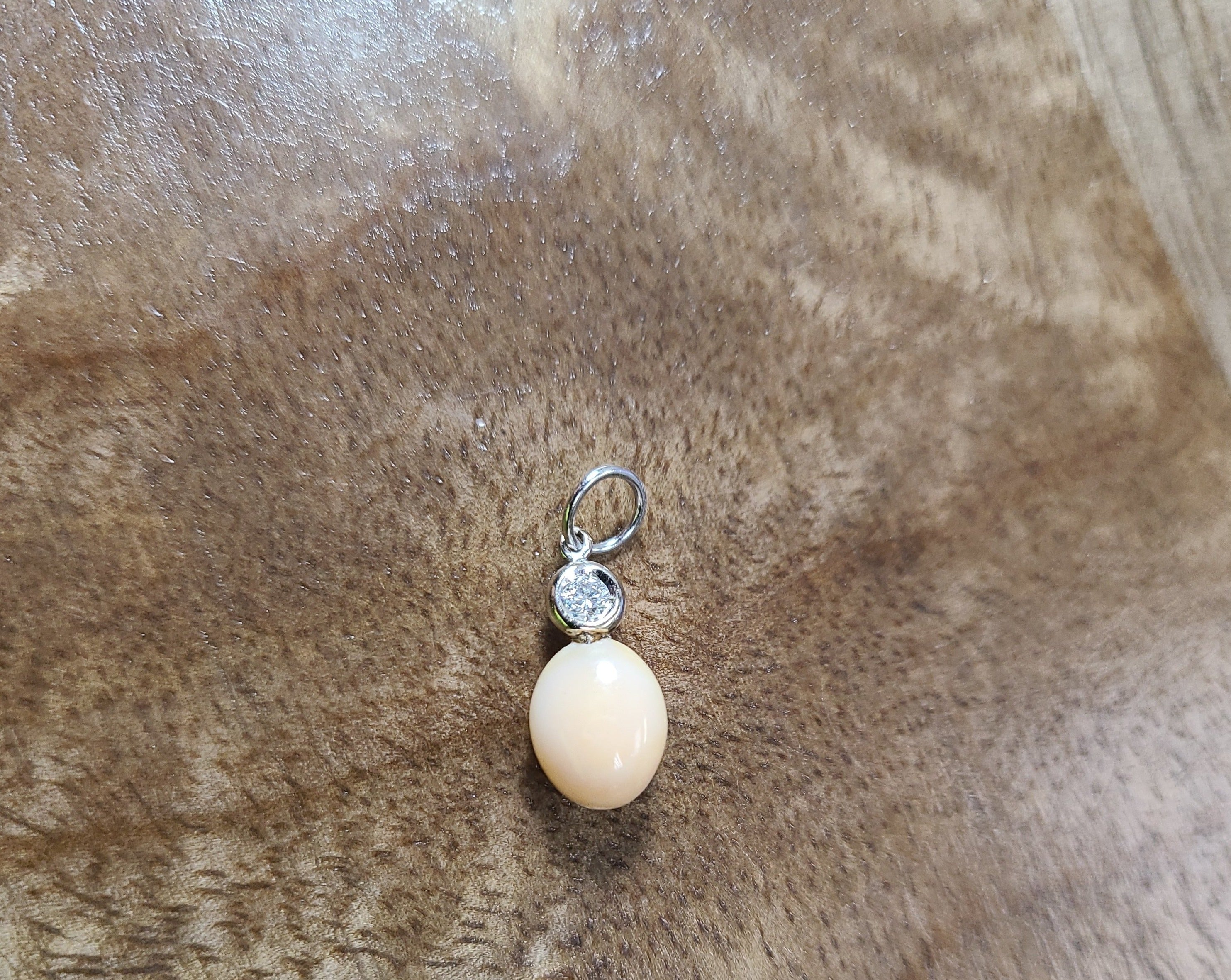 14K White Gold Creamy Light Brown Natural Conch Pearl with Old Mine Cut Diamond Pendant Charm