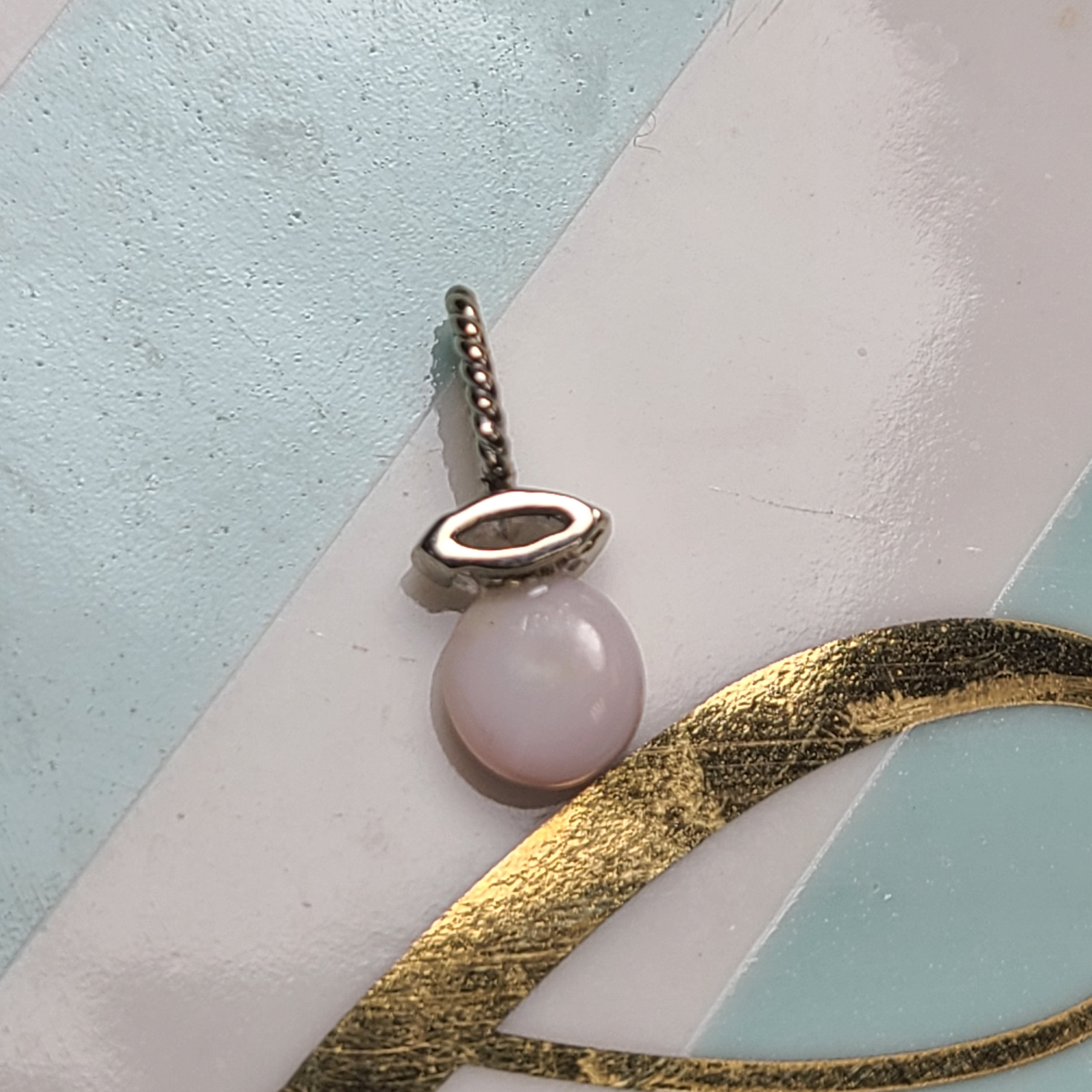 Beautiful Marquise Diamond in 18K White Gold Pink Conch Pearl Pendant Charm
