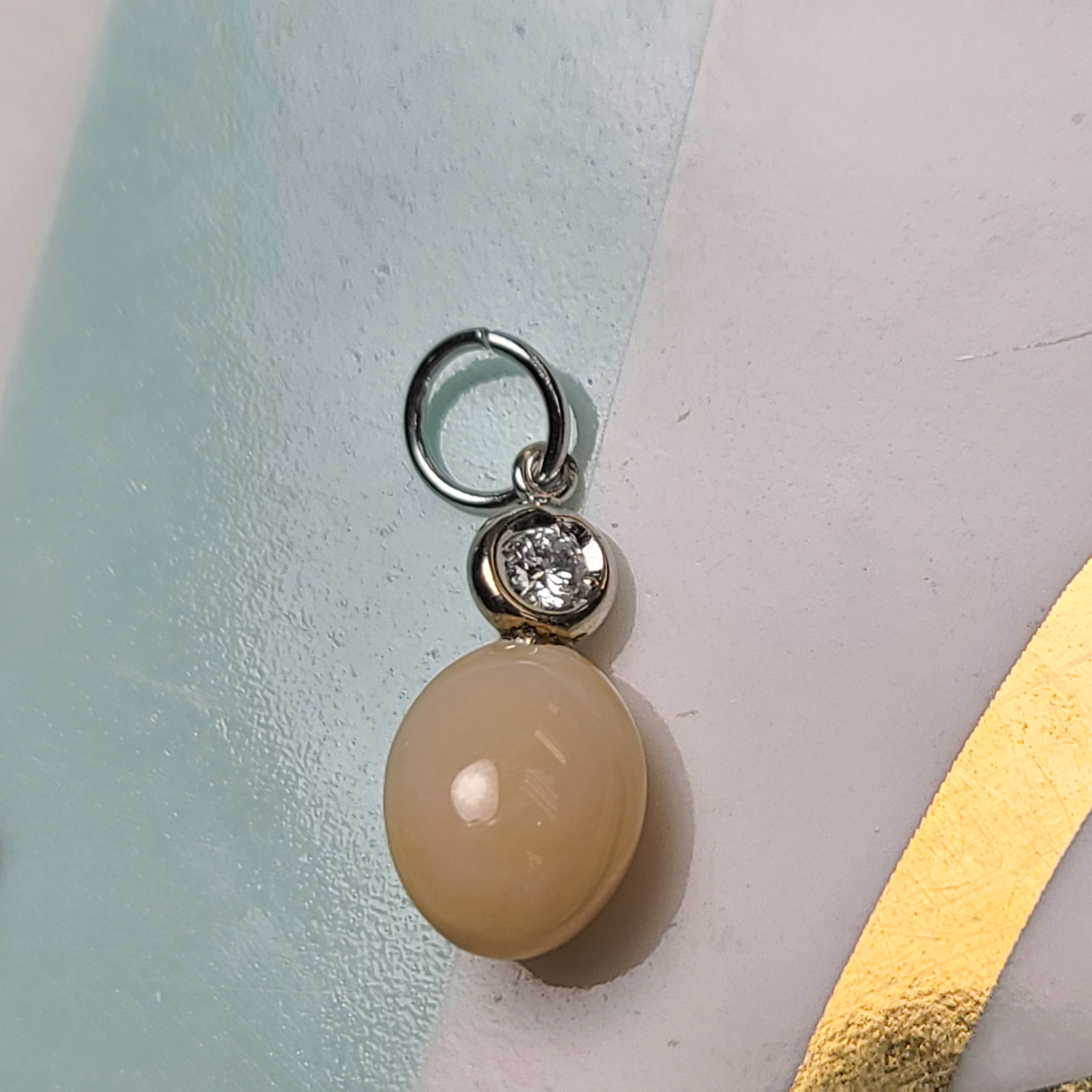 14K White Gold Creamy Light Brown Natural Conch Pearl with Old Mine Cut Diamond Pendant Charm