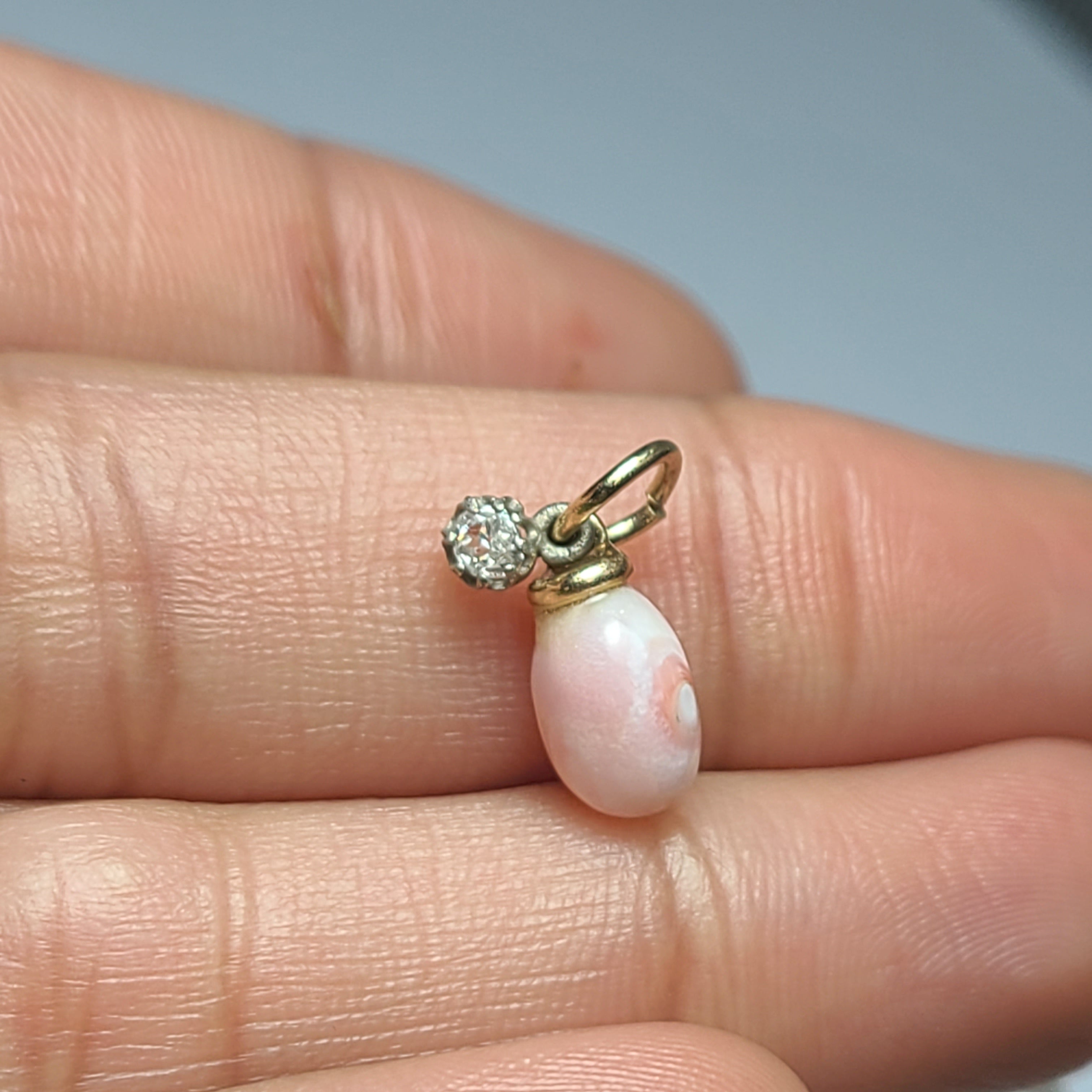 14K Yellow Gold Light Pink Swril Conch Pearl with Old Mine Cut Diamond Pendant Charm