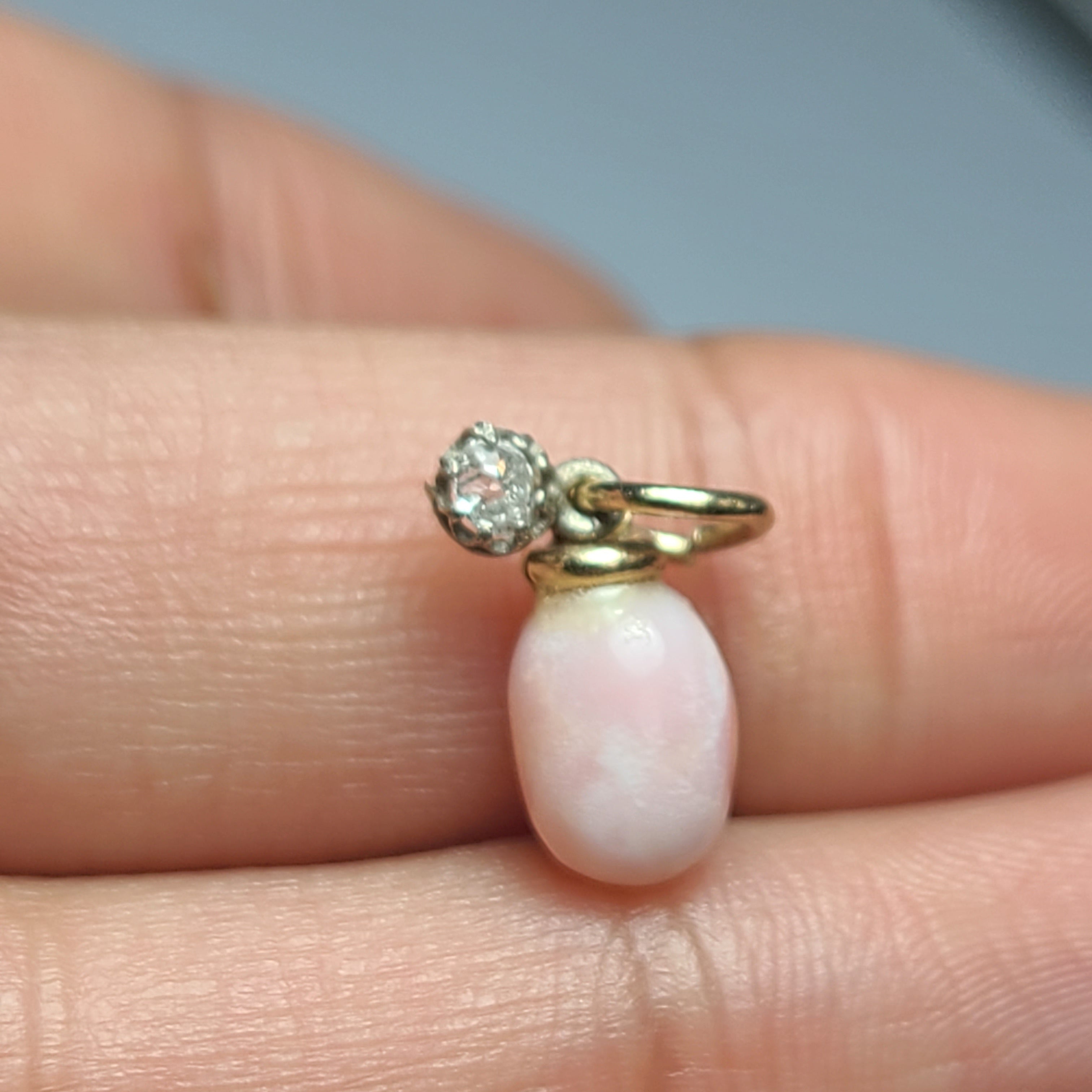 14K Yellow Gold Light Pink Swril Conch Pearl with Old Mine Cut Diamond Pendant Charm